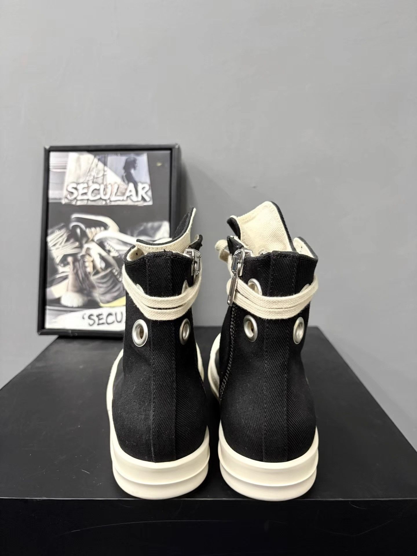 Rick Owens Rick Owens DRKSHDW 23SS Ring Ramones High Canvas K34 Size US 7 / EU 40 - 7 Thumbnail