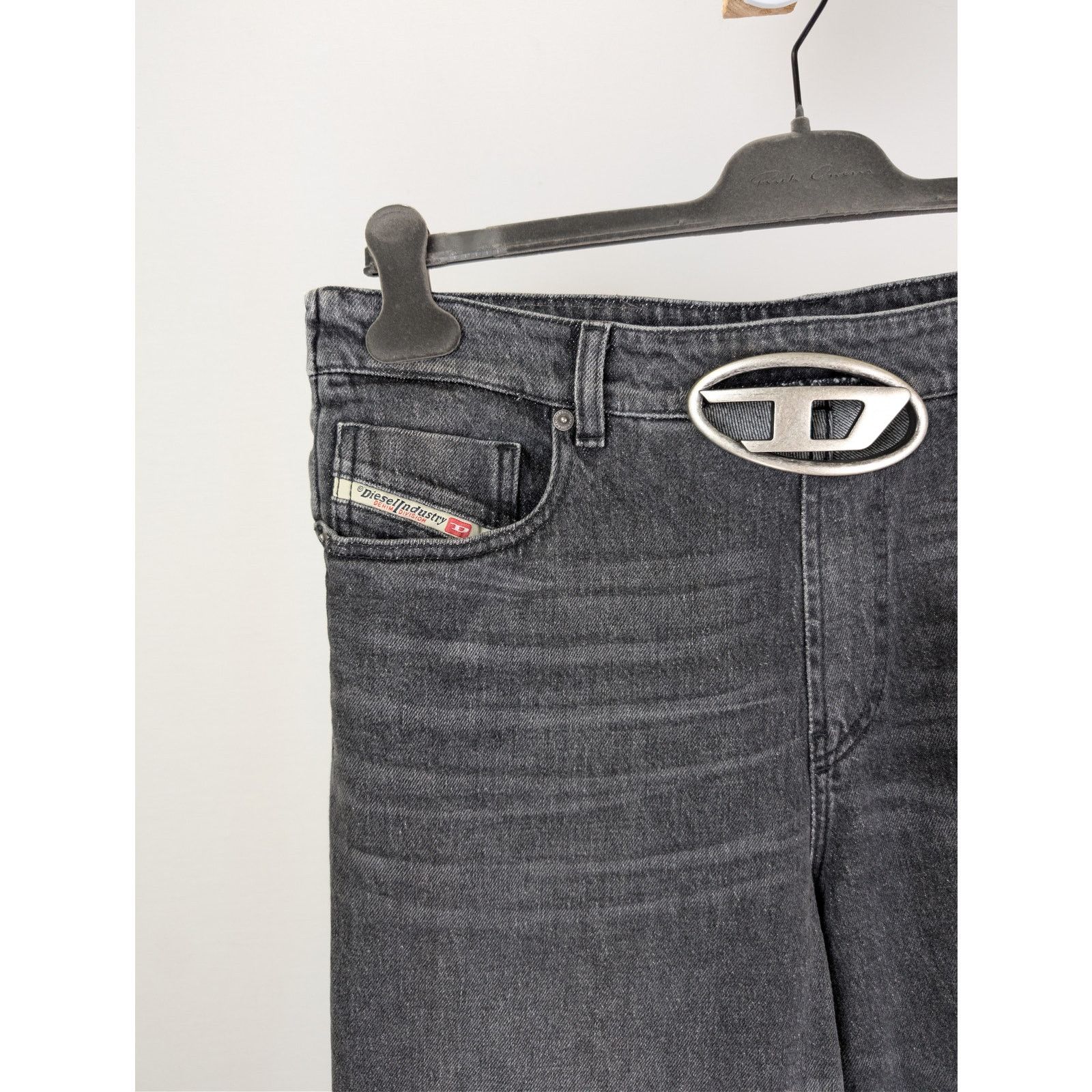 Diesel o1rshd1 D-Viker regular straight-leg jeans black / dark grey Size US 32 / EU 48 - 5 Thumbnail