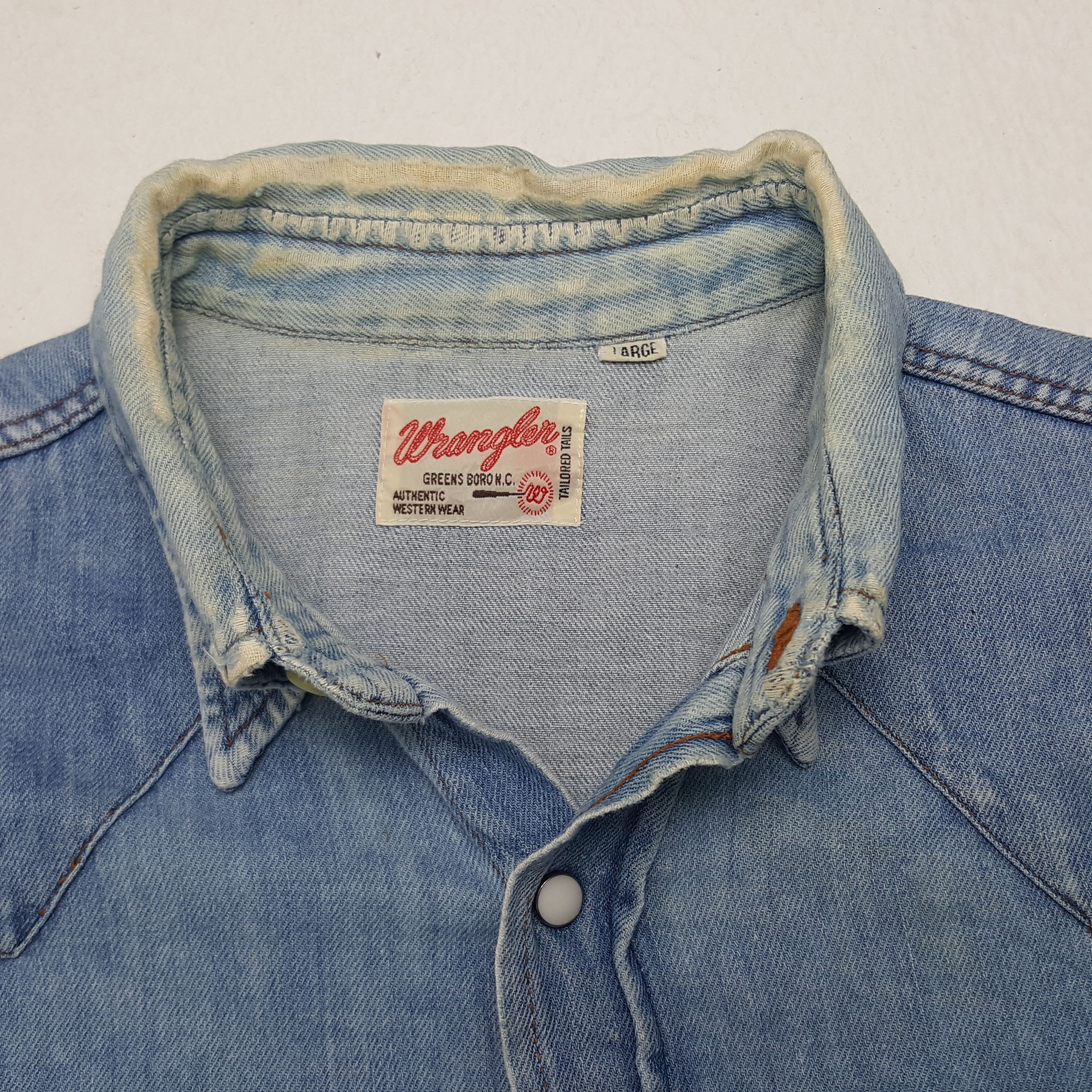 Vintage × Wrangler Vintage Wrangler American Style Denim Shirt Button Up Size US XL / EU 56 / 4 - 4 Thumbnail