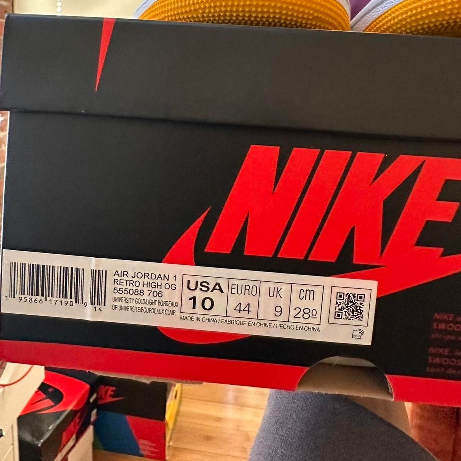 Jordan Brand × Nike Jordan 1 Retro High OG Brotherhood Size US 10 / EU 43 - 5 Thumbnail
