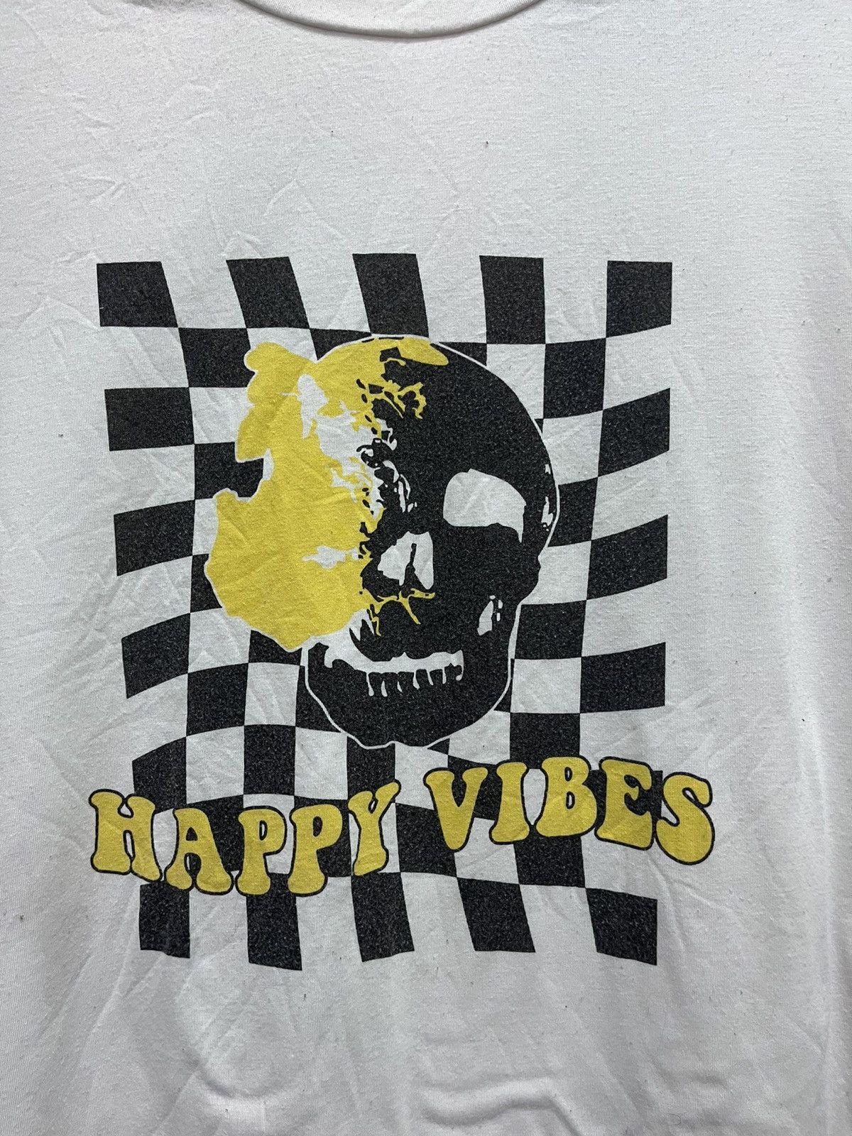 Shein Happy vibe tee Size US XL / EU 56 / 4 - 2 Thumbnail