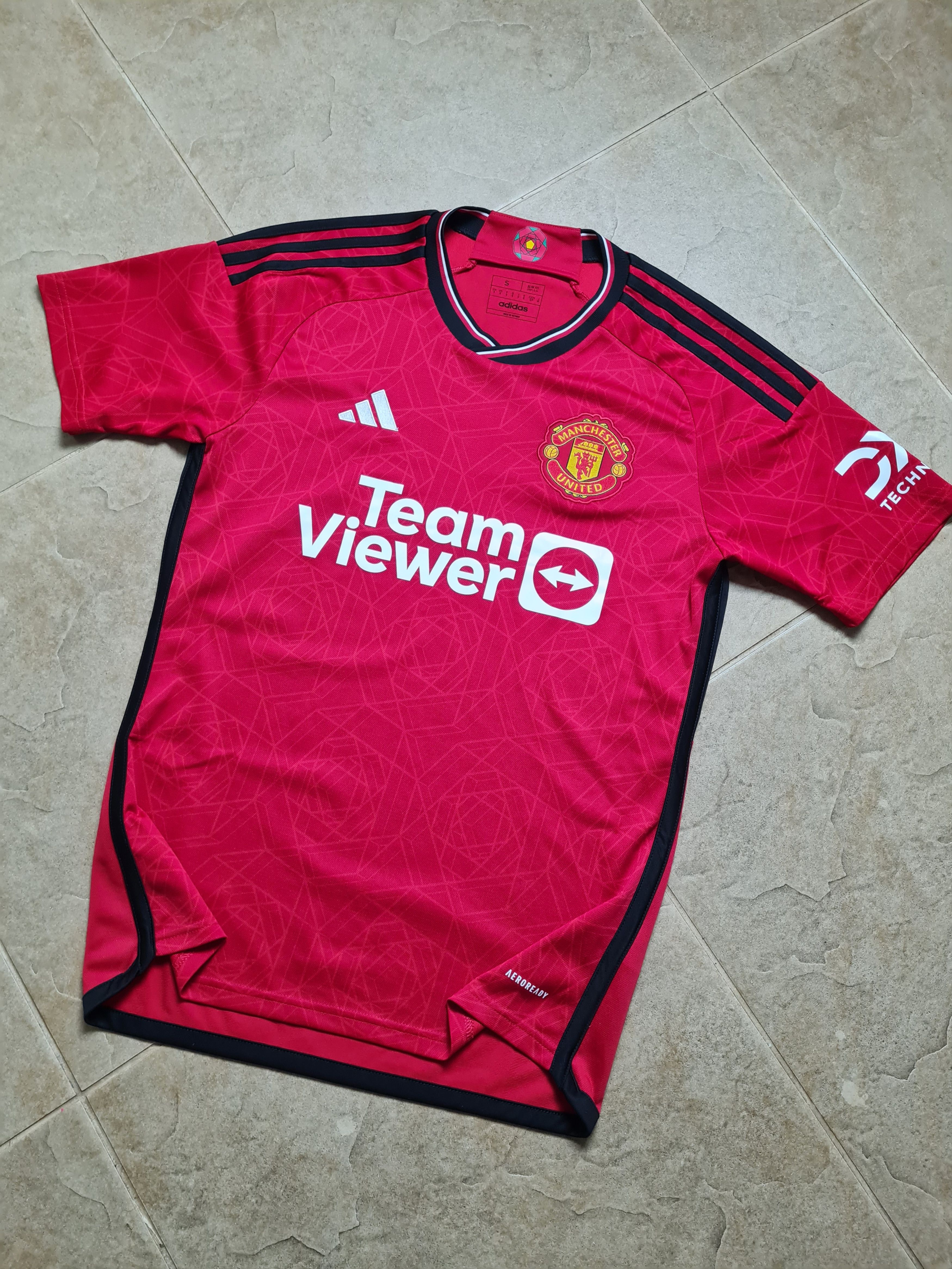 Adidas Manchester United 2023/24 Home Soccer Shorts Adidas IP1726 Size US S / EU 44-46 / 1 - 6 Thumbnail