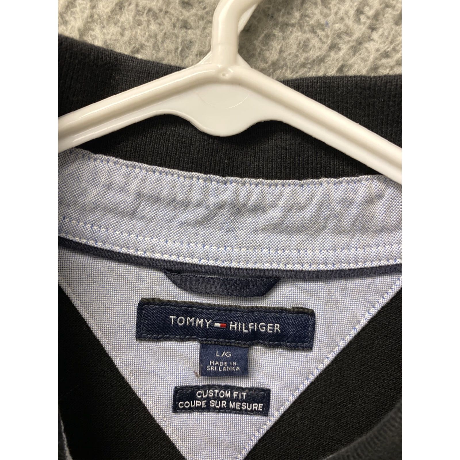 Tommy Hilfiger VINTAGE Tommy Hilfiger Polo Shirt Adult Large Black Custom Fit Logo Short Sleeve Mens/Men Golf Casual 90s Brand Clothing Size US L / EU 52-54 / 3 - 3 Thumbnail