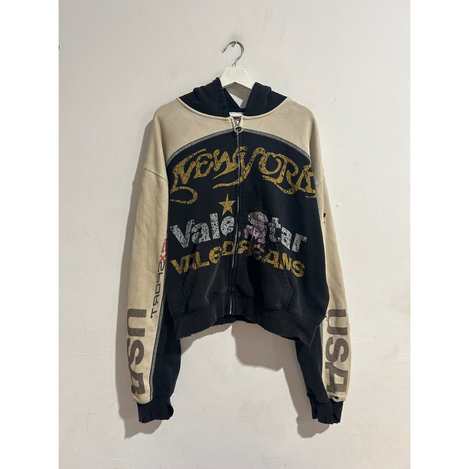 Vale VALE FOREVER STAR ZIP UP HOODIE SIZE LARGE NEW Size US L / EU 52-54 / 3 - 1 Thumbnail