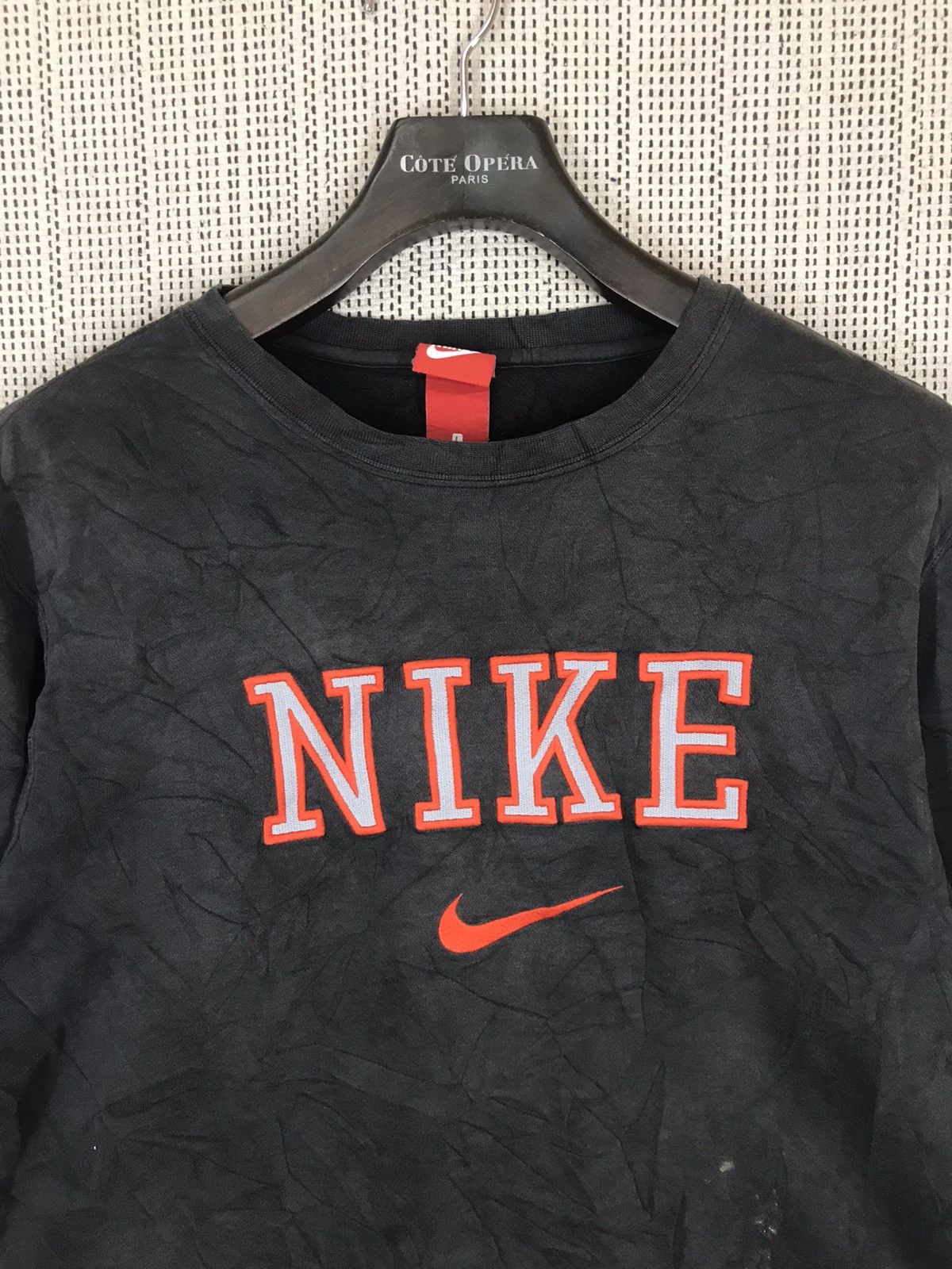 Nike ‼️NIKE EMBOIDERY SPELLOUT CENTRE LOGO SWEATSHIRT‼️ Size US L / EU 52-54 / 3 - 2 Thumbnail