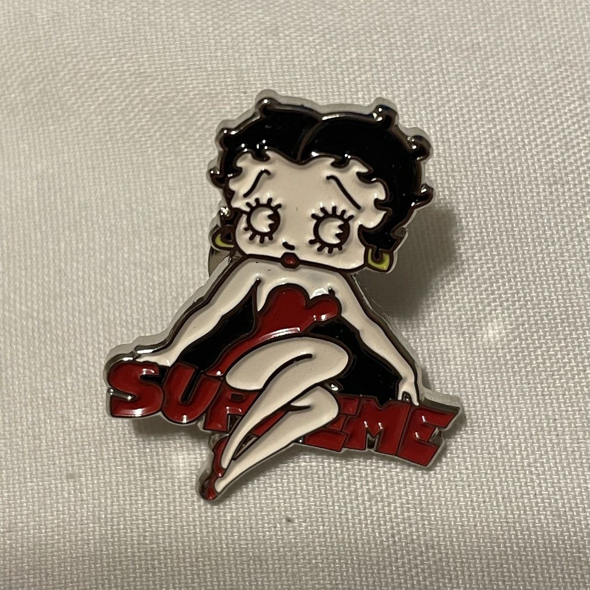 Supreme sold Betty Boop Pin