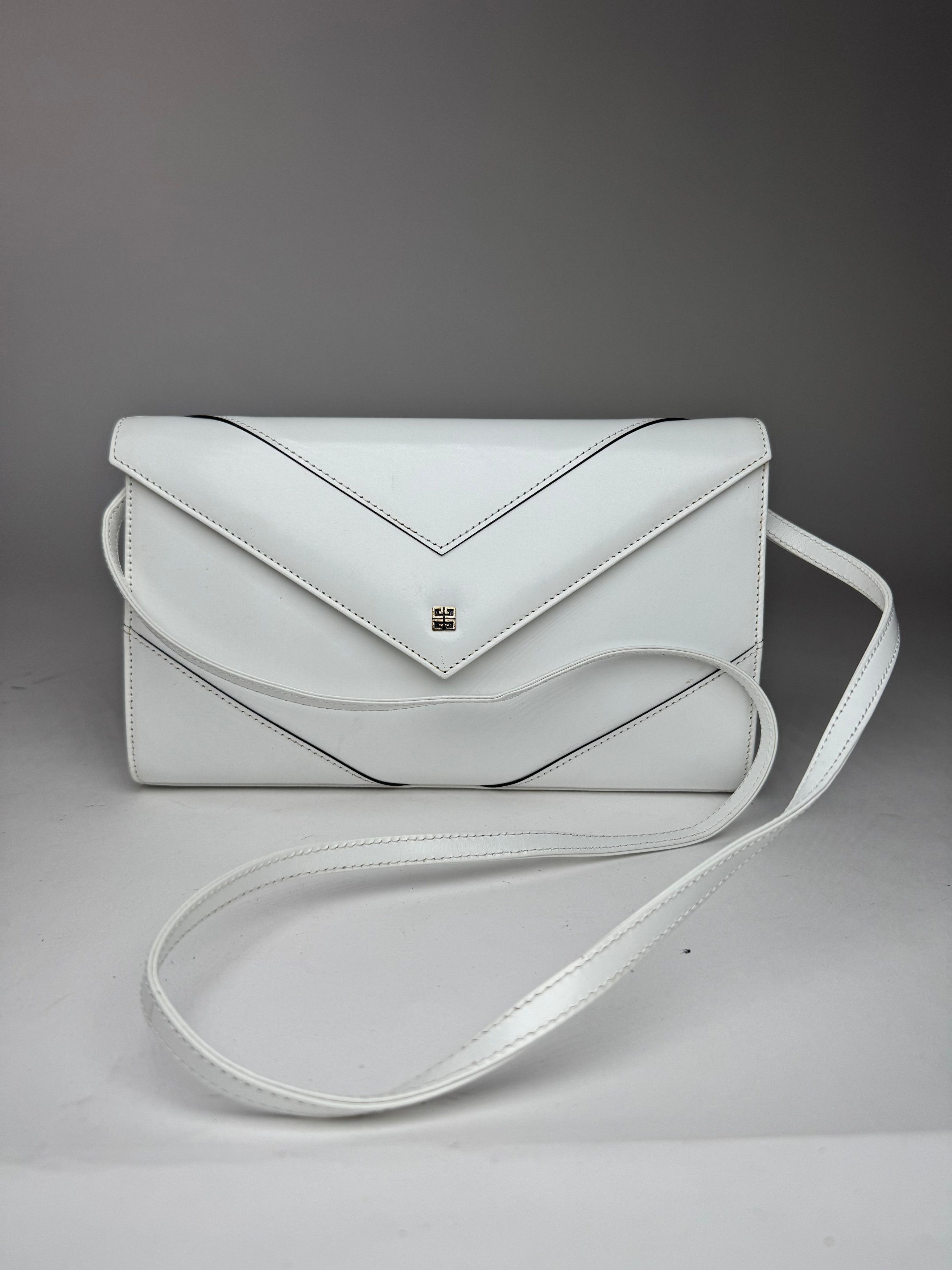 Givenchy Vintage 4G Leather Bag White Size ONE SIZE - 1 Thumbnail