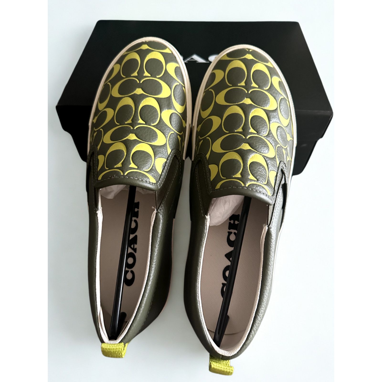 Coach Coach CA283 Printed Pebble Skate Sneakers Army Green Sz 9.5D Size US 9.5 / EU 42-43 - 2 Thumbnail