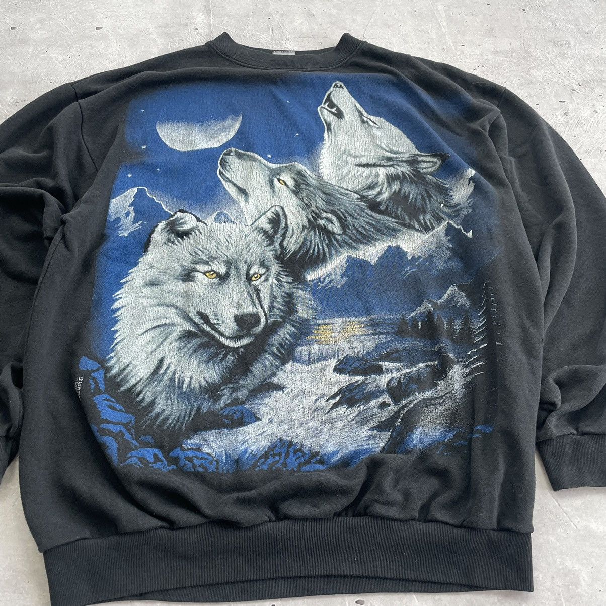 Other × Vintage Vintage 90’s Wolf All over print Sweatshirt y2k Size US L / EU 52-54 / 3 - 6 Thumbnail