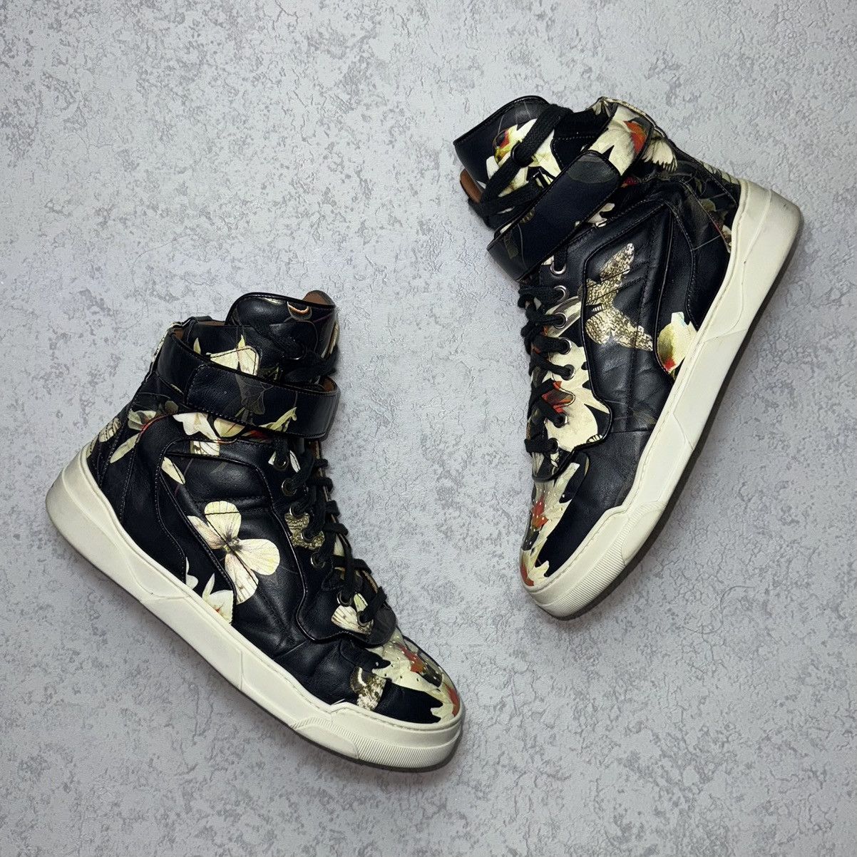 Givenchy Vintage F/W 2014 Givenchy Tyson High-Top Sneakers Butterfly Size US 7.5 / EU 40-41 - 1 Thumbnail