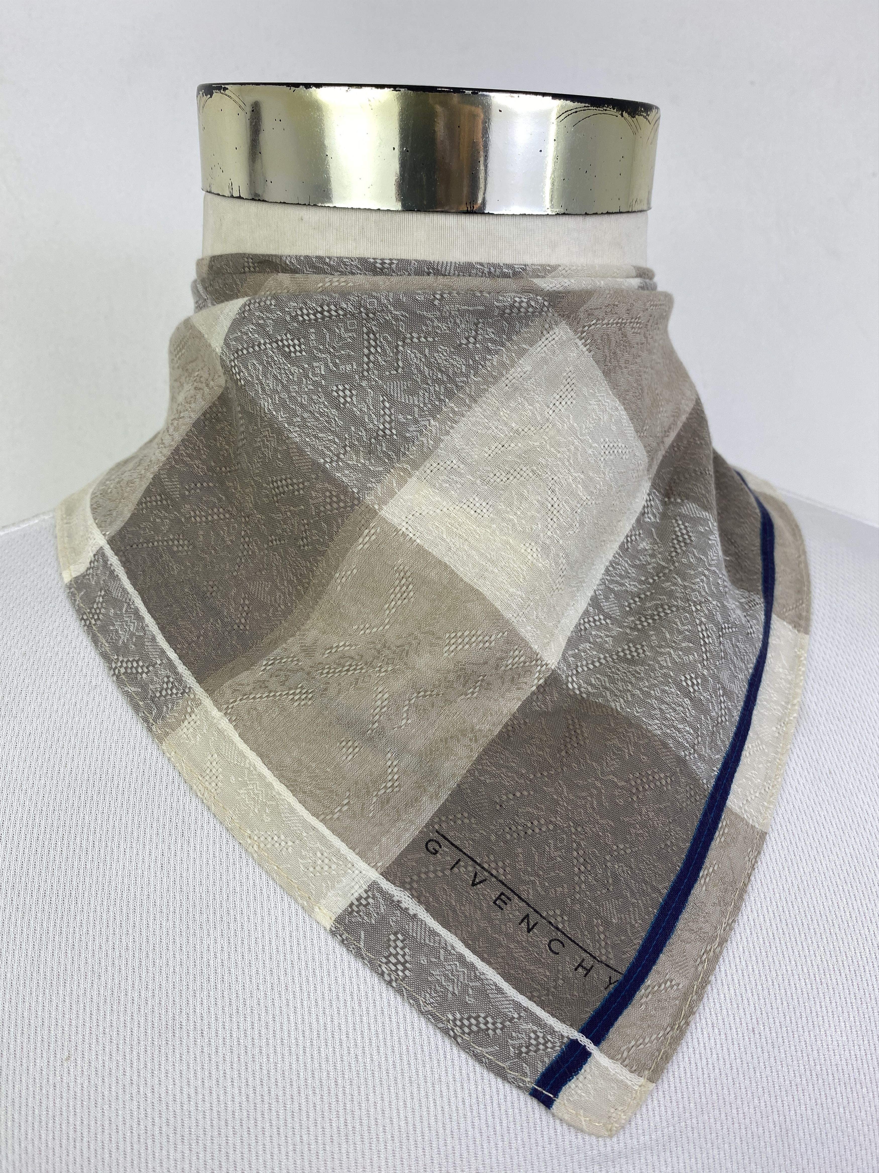 Givenchy Vintage Givenchy Handkerchief / Neckerchief HKC1025 Size ONE SIZE - 2 Thumbnail