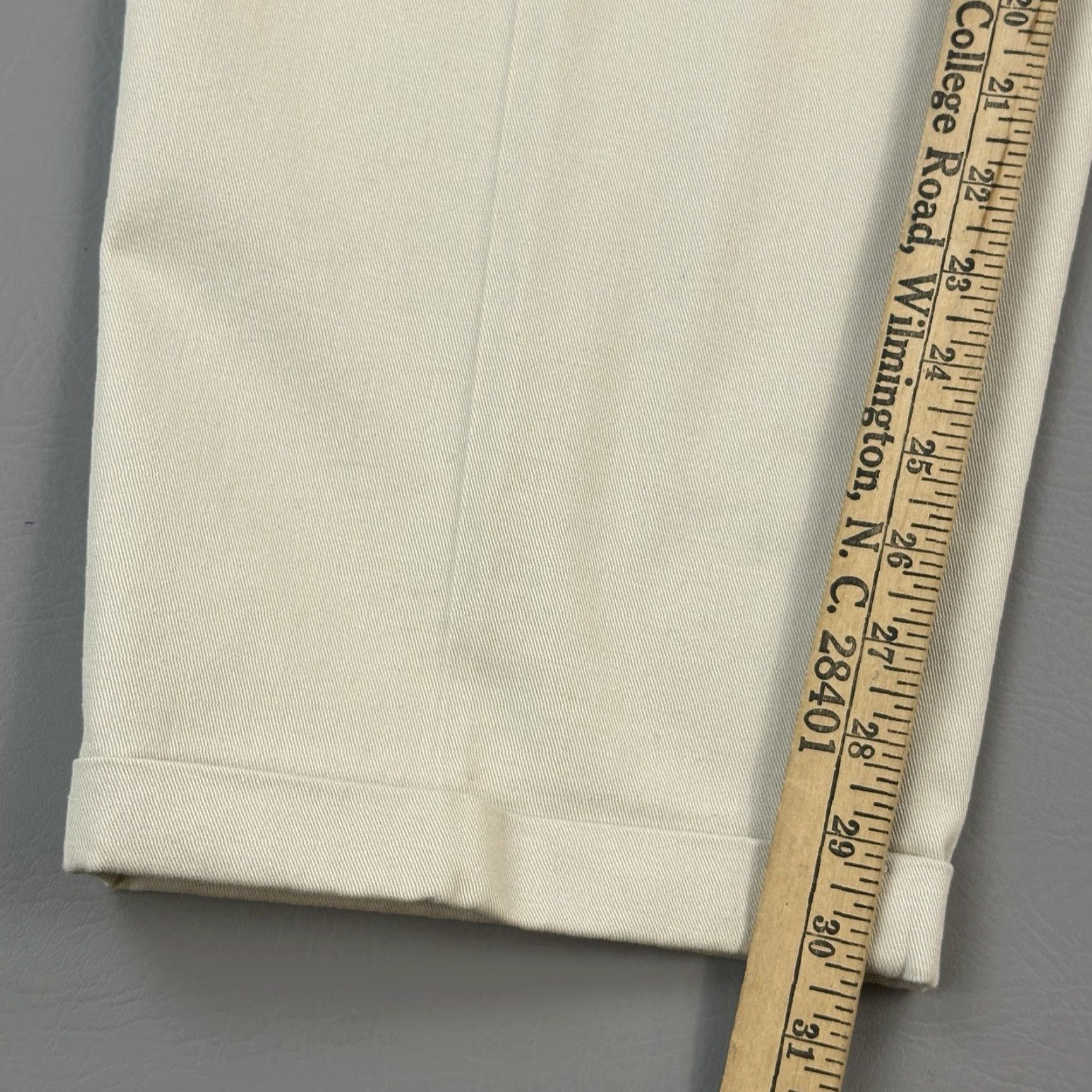 Chaps VINTAGE Chaps Ralph Lauren Pants Mens 36x30 Beige Pleated Cuffed Hem Preppy Size US 36 / EU 52 - 6 Thumbnail