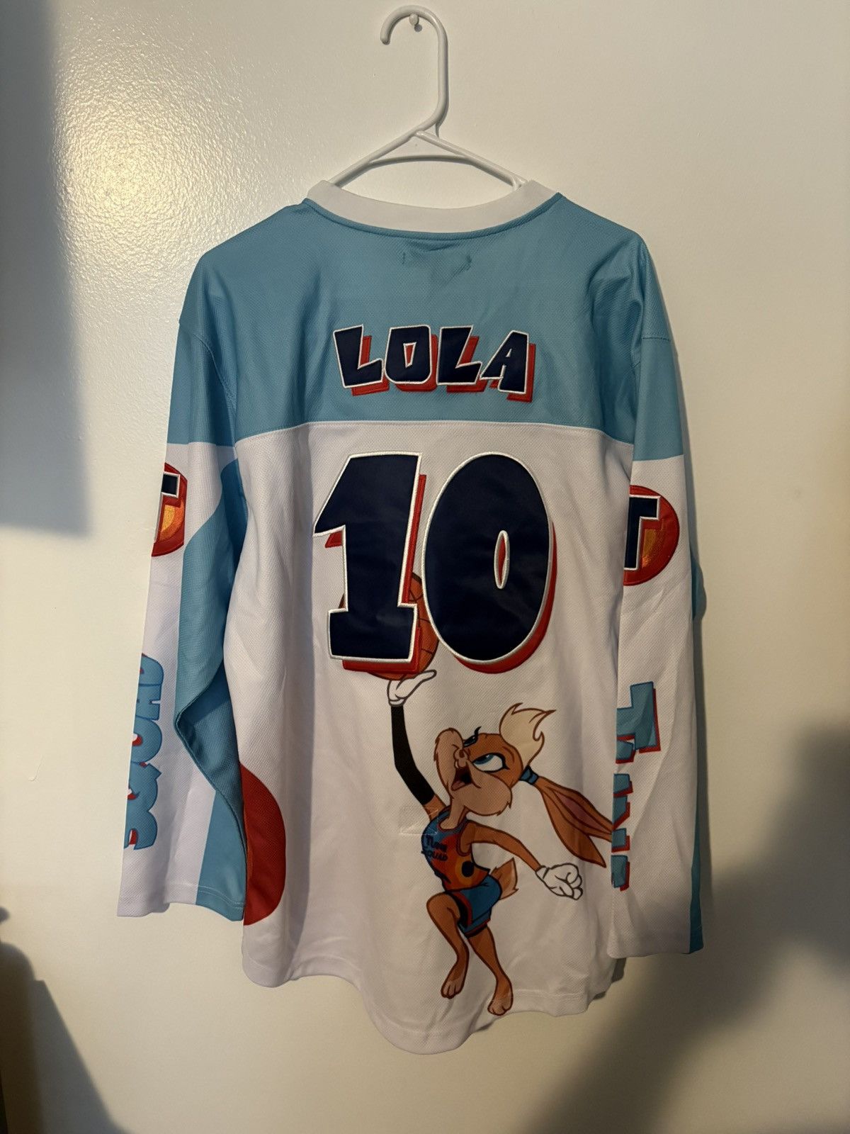 Other TUNE SQUAD Lola Bunny Headgear Classics Hockey Teal Jersey Size US L / EU 52-54 / 3 - 4 Thumbnail