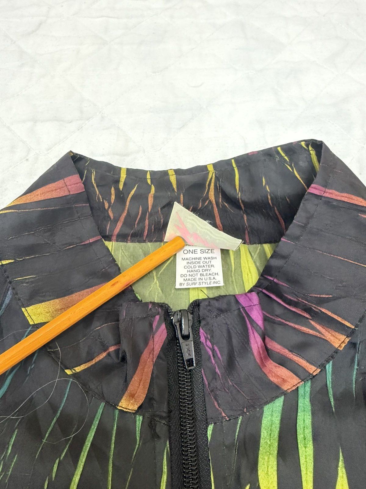 Vintage Vintage 90s Surf Style Iridescent Vaporwave Windbreaker Size US L / EU 52-54 / 3 - 5 Thumbnail