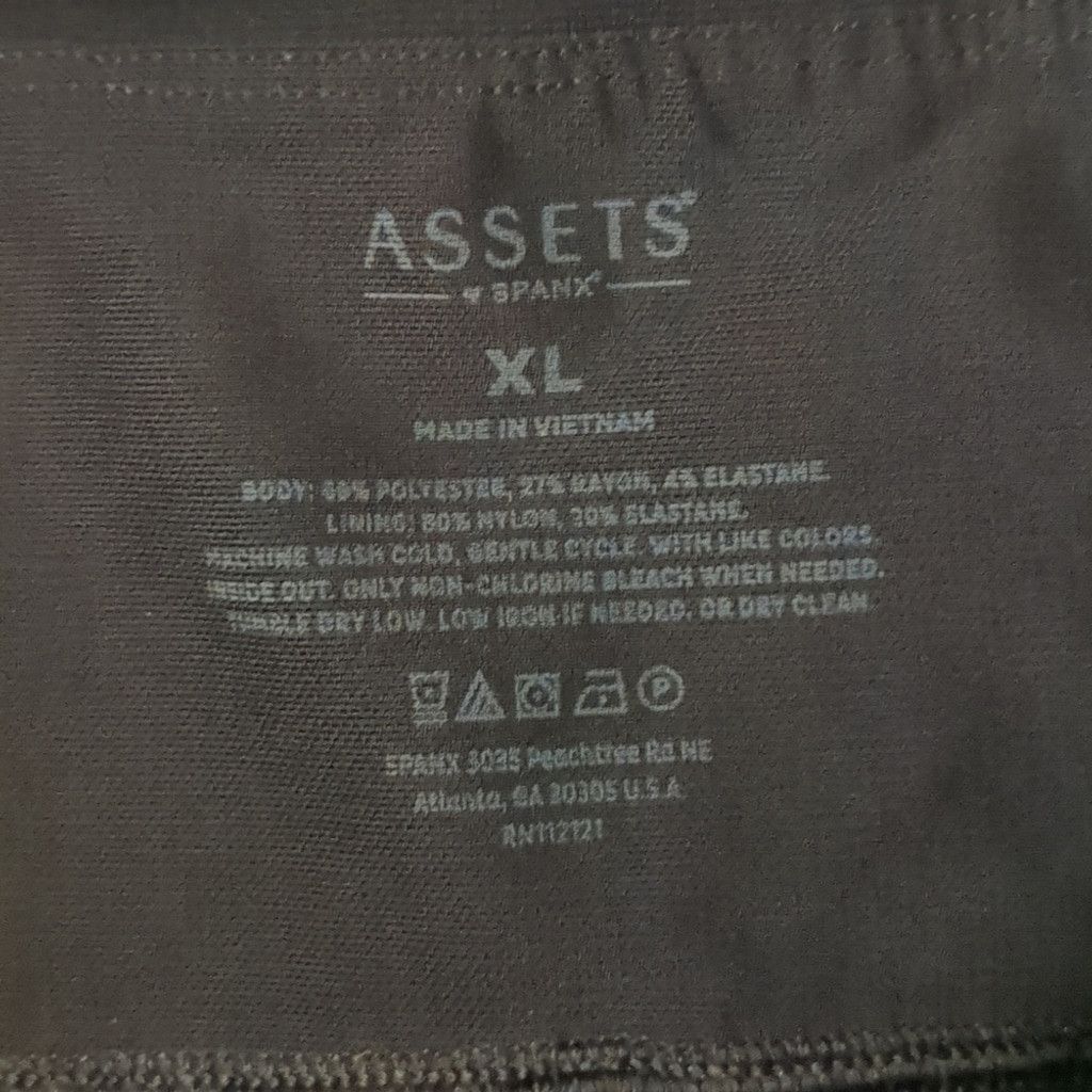 Spanx Assets by Spanx black leggings size XL Size 28" / US 6 / IT 42 - 3 Thumbnail