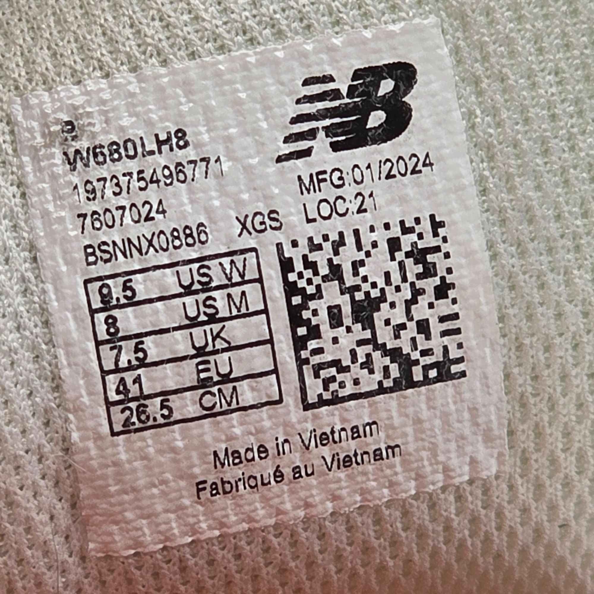 New Balance New Balance Fresh Foam 680v8 Womens Size 9.5 Shoes White Blu Size US 9.5 / IT 39.5 - 6 Thumbnail