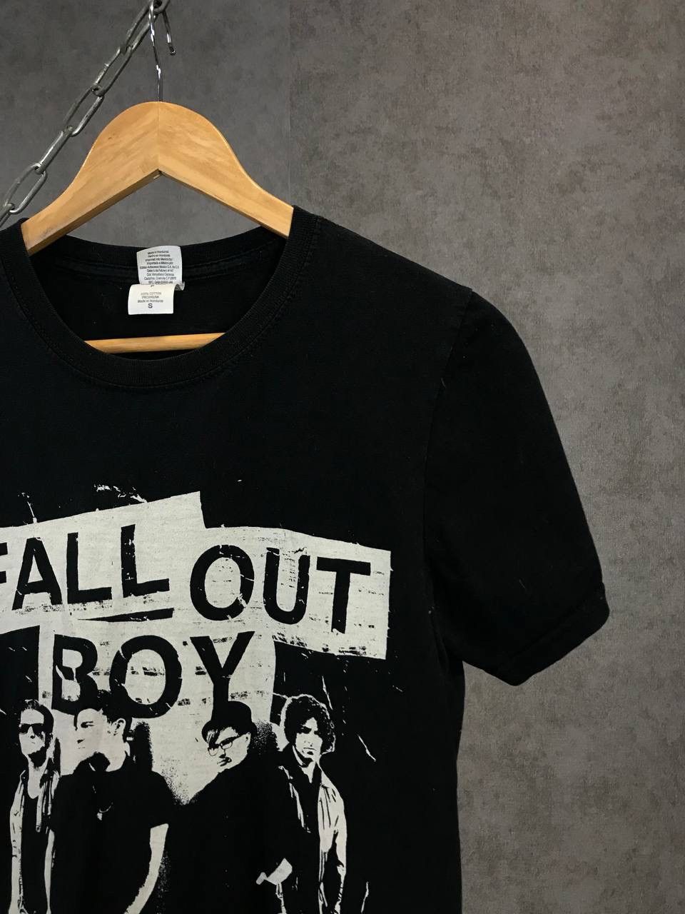 Band Tees Fall Out Boy rock band tour tee Size US S / EU 44-46 / 1 - 3 Thumbnail