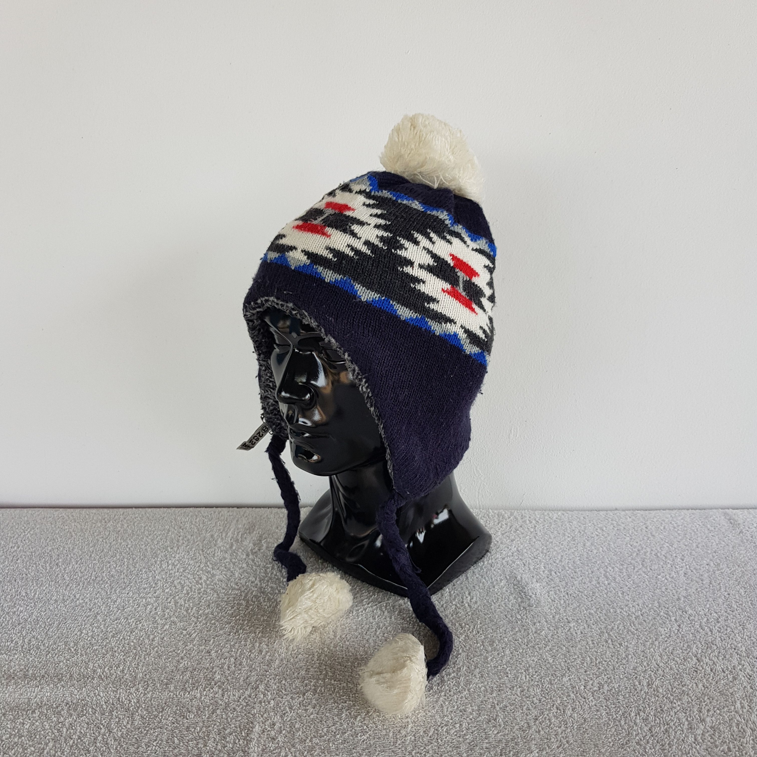 Vintage Vintage Navajo Beanie Y2K Aztec Earflap Snow Caps Hats Size ONE SIZE - 1 Thumbnail
