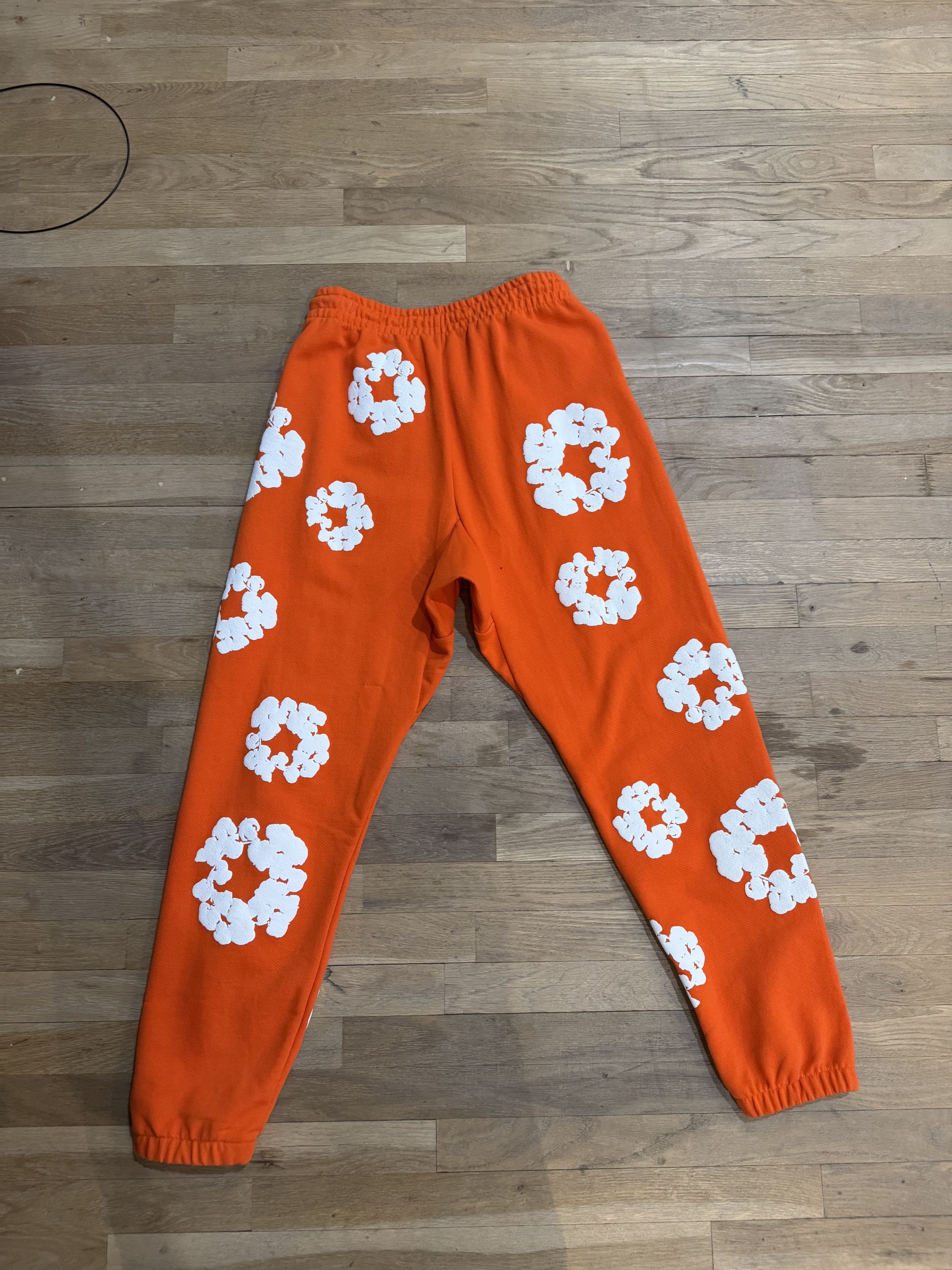 DENIM TEARS Denim Tears Cotton Wreath Orange Sweatpants Size US 36 / EU 52 - 3 Thumbnail