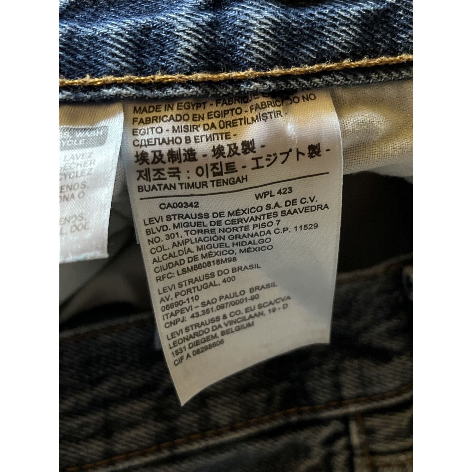 Levi's Levis 501 Jeans 38x30 Blue Denim Button Med Wash Distressed Size US 38 / EU 54 - 12 Thumbnail