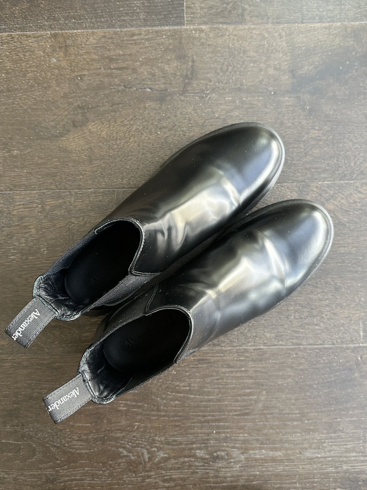 Alexander McQueen Glossed-leather exaggerated-sole Chelsea boots Size US 8 / EU 41 - 2 Thumbnail