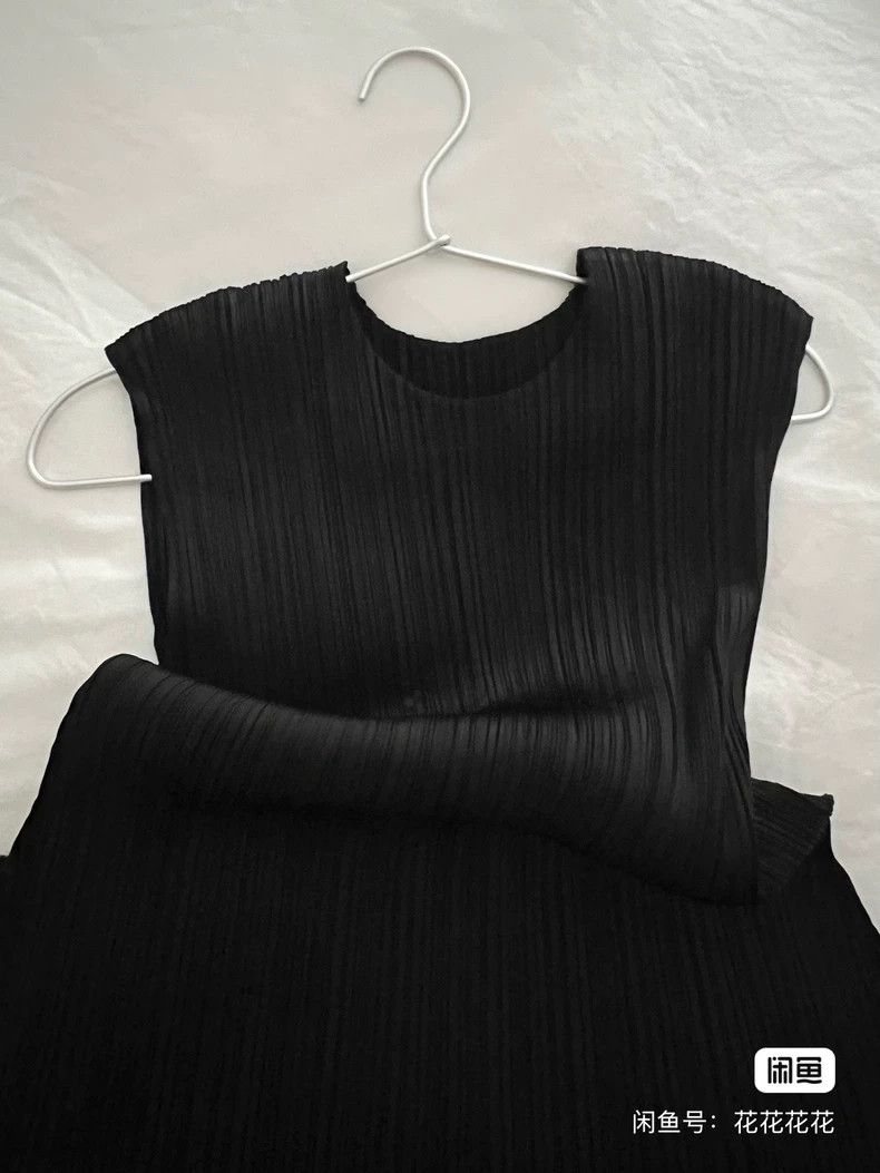 Other Issey Miyake size:3 black dress Size XS / US 0-2 / IT 36-38 - 2 Thumbnail