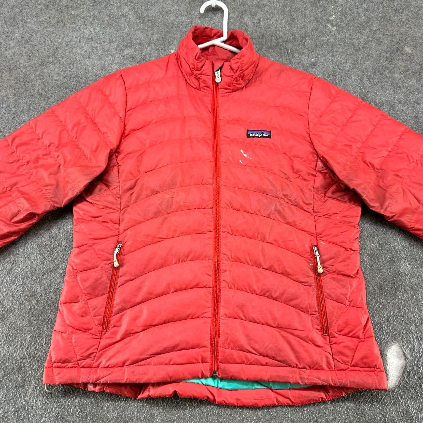 Patagonia Patagonia Jacket Womens M Red Puffer Down Insulated Full Zip Logo Quilted Pocket Short Coat Size M / US 6-8 / IT 42-44 - 3 Thumbnail