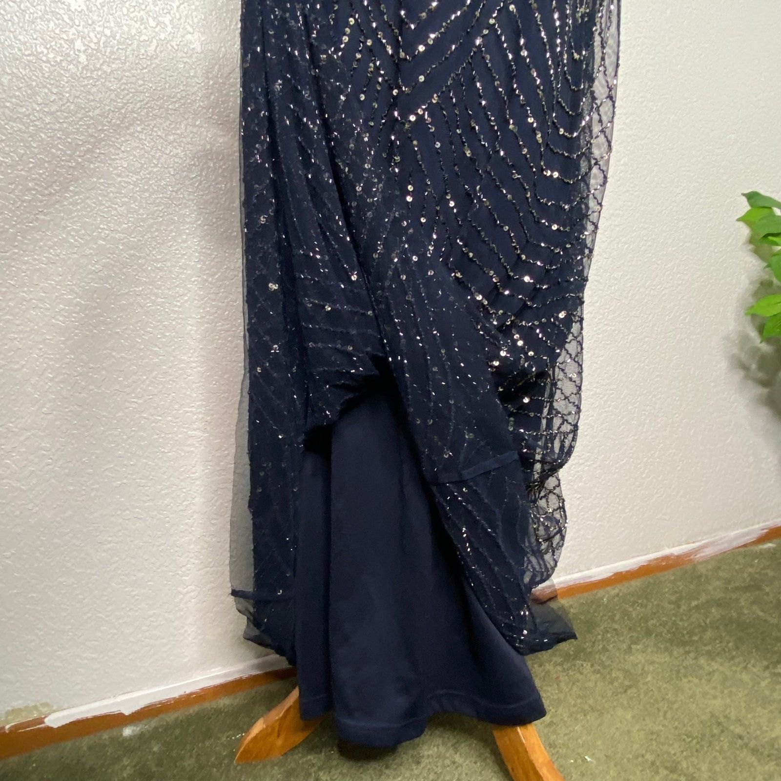 Adrianna Papell Adrianna Papell Navy Sequin Tank Evening Gown Size M / US 6-8 / IT 42-44 - 11 Thumbnail