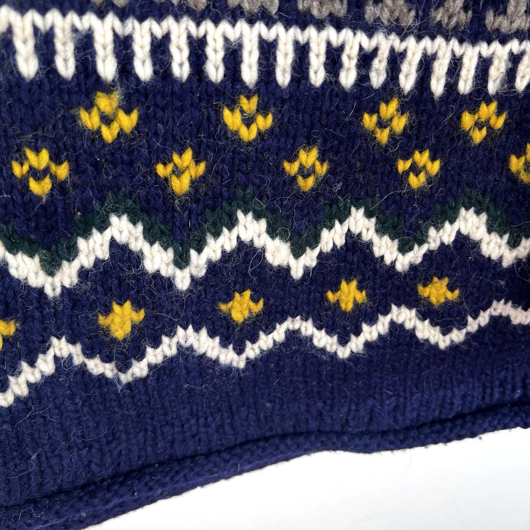 Vintage VINTAGE Rey Wear Geometric Wool Sweater Mens XL Blue Chunky-Knit Crew Neck 90s Classic Size US XL / EU 56 / 4 - 4 Thumbnail