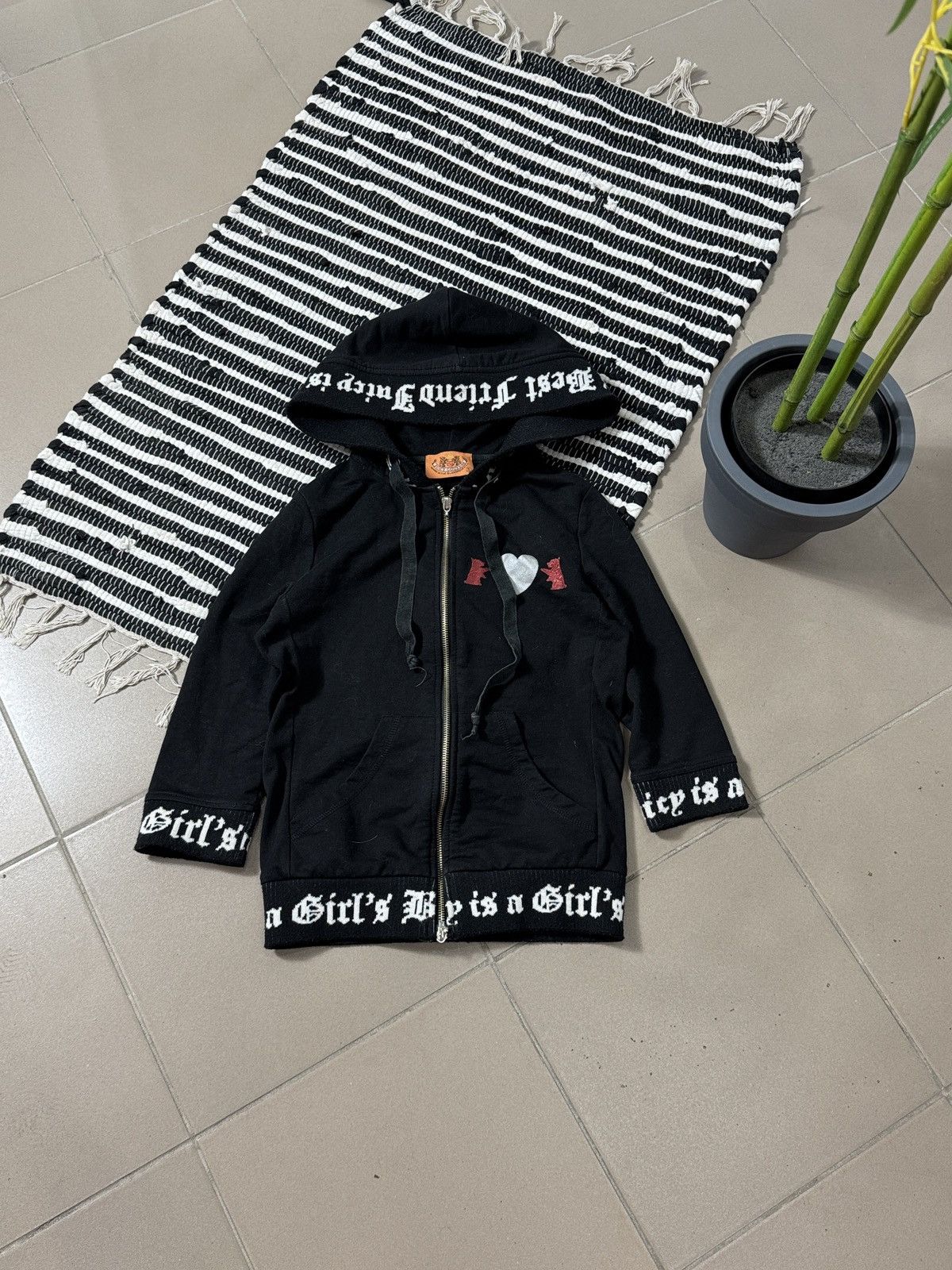 VINTAGE JUICY COUTURE 2000s ZIP UO HOODIE