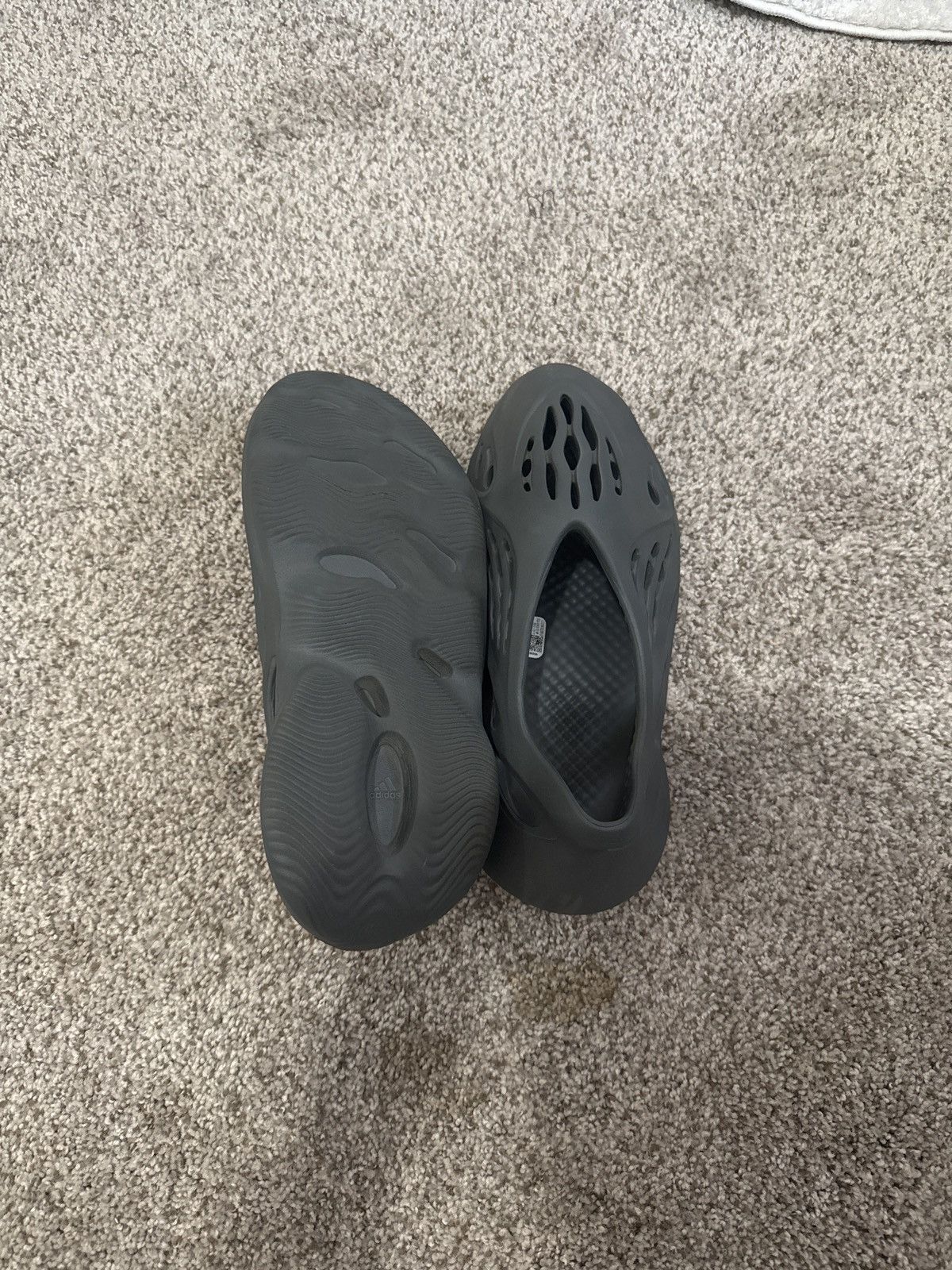 Adidas × Kanye West Yeezy Foam Runners “Onyx” Size US 11 / EU 44 - 2 Thumbnail