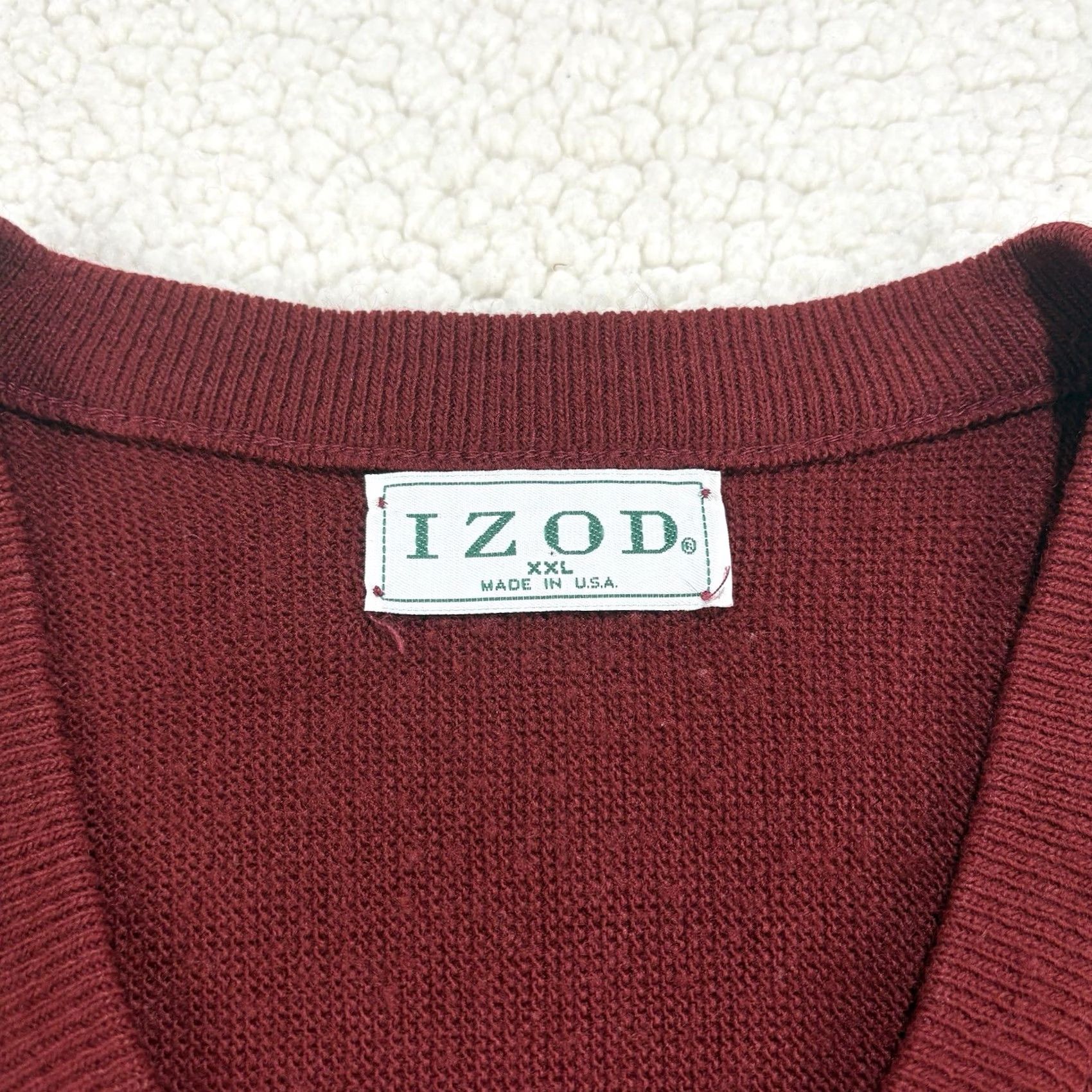 Izod VINTAGE IZOD Sweater Mens XXL Pullover V-Neck Acrylic Golf Crest USA Maroon Size US XXL / EU 58 / 5 - 4 Thumbnail