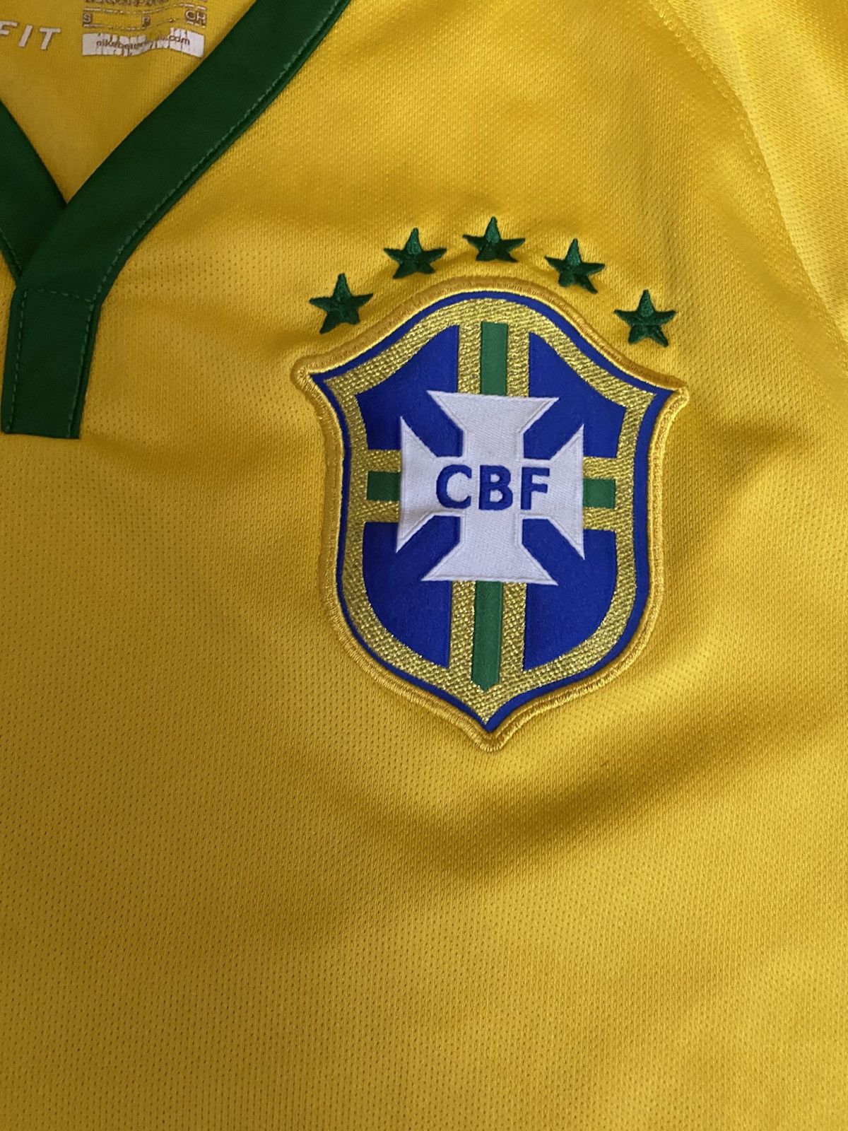 Nike Nike BRASIL 2014 2015 HOME FOOTBALL SHIRT SOCCER JERSEY Size US S / EU 44-46 / 1 - 4 Thumbnail