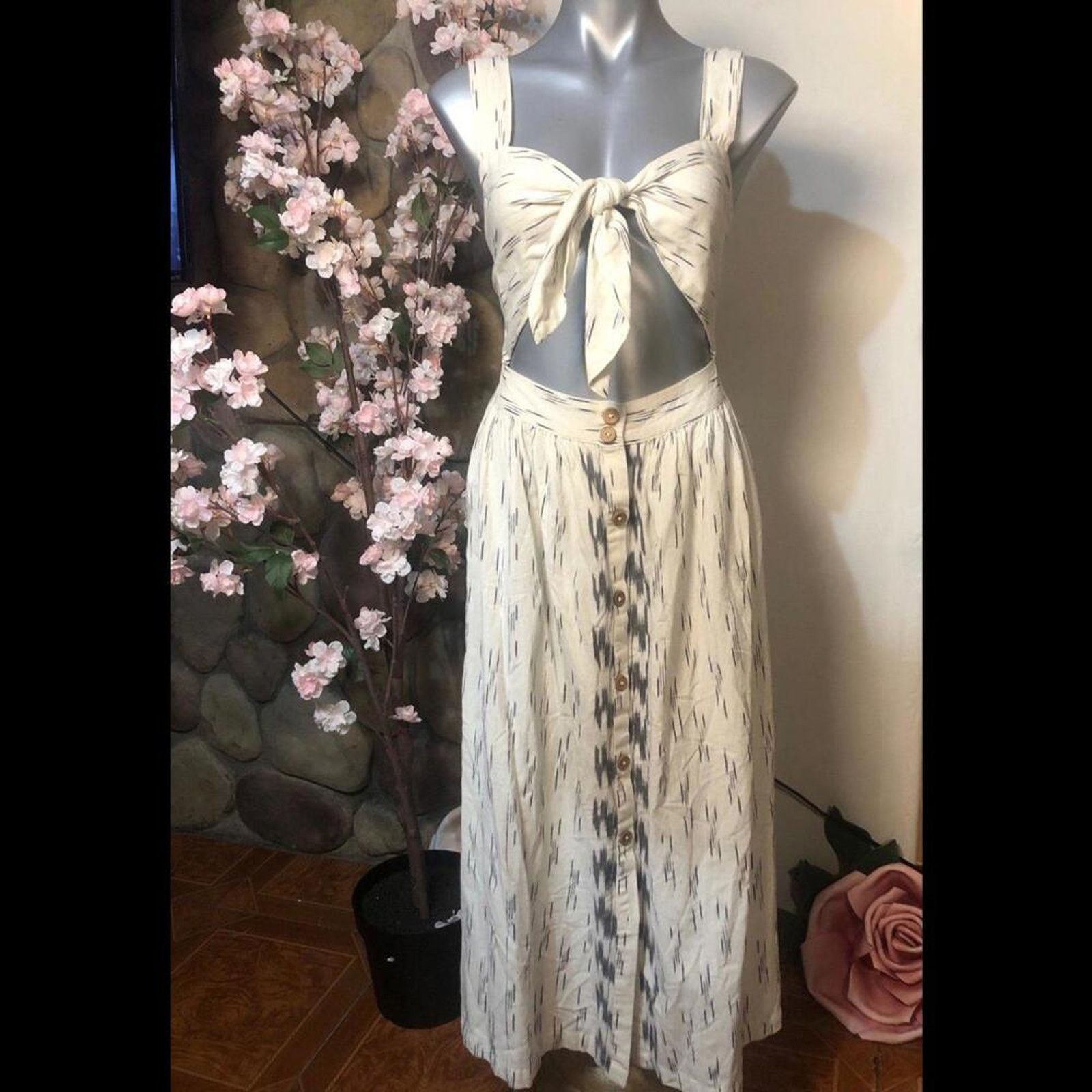 Free People linen dress Free people summer mid section cut out tie front Size S / US 4 / IT 40 - 4 Thumbnail