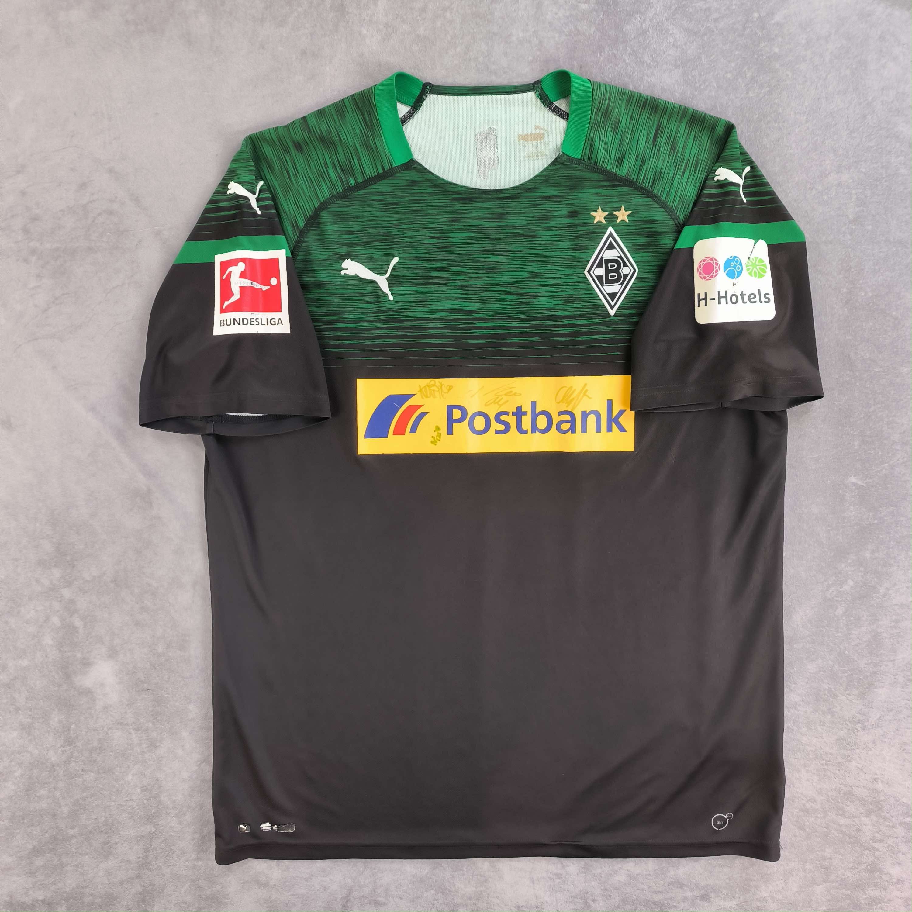 Puma SIGNED Borussia Mönchengladbach 18-19 Plea football jersey L Size US L / EU 52-54 / 3 - 2 Thumbnail