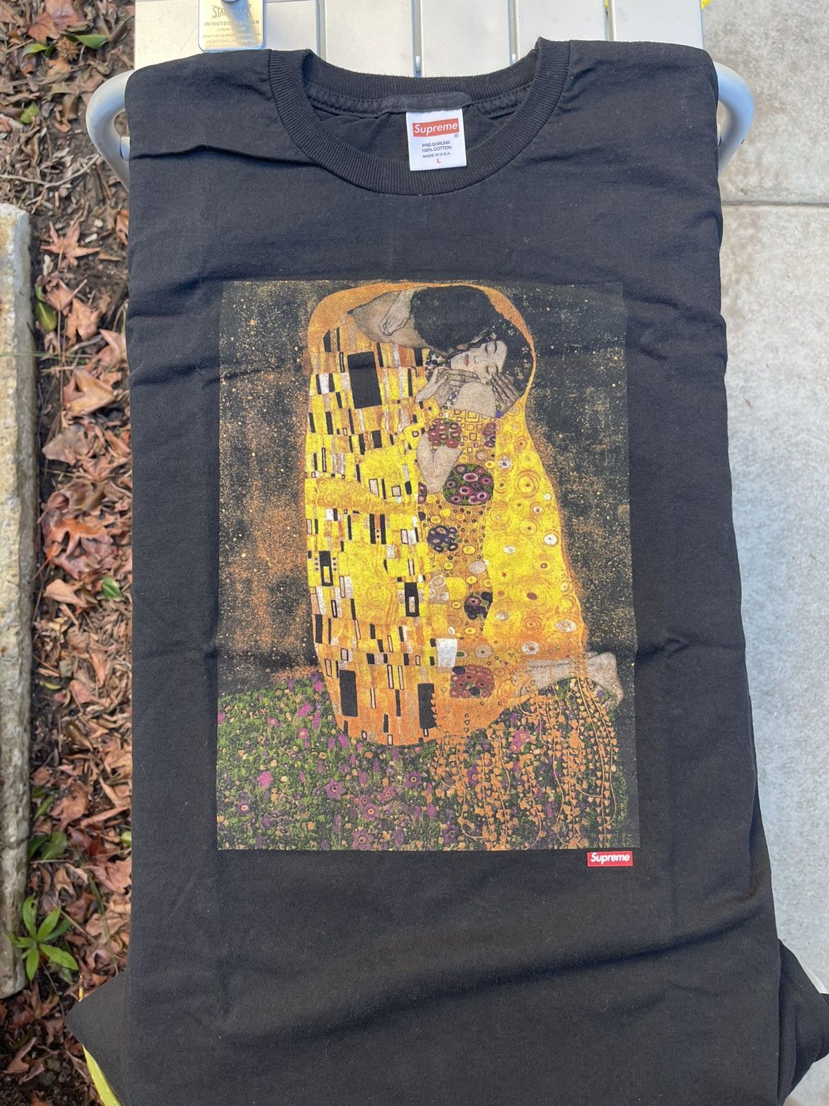 Supreme Supreme “The Kiss” Size US L / EU 52-54 / 3 - 1 Thumbnail
