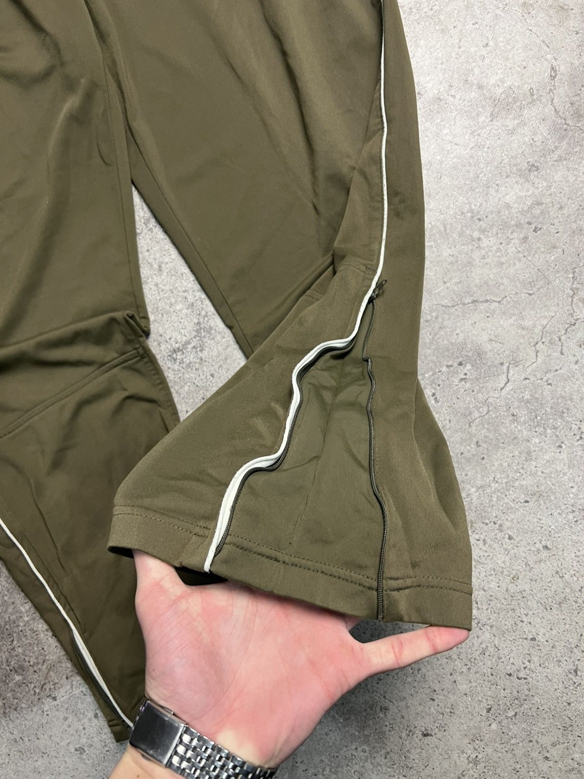Nike Vintage Nike Track Pants Y2K Athletic Wear Casual Essential Size US 34 / EU 50 - 5 Thumbnail