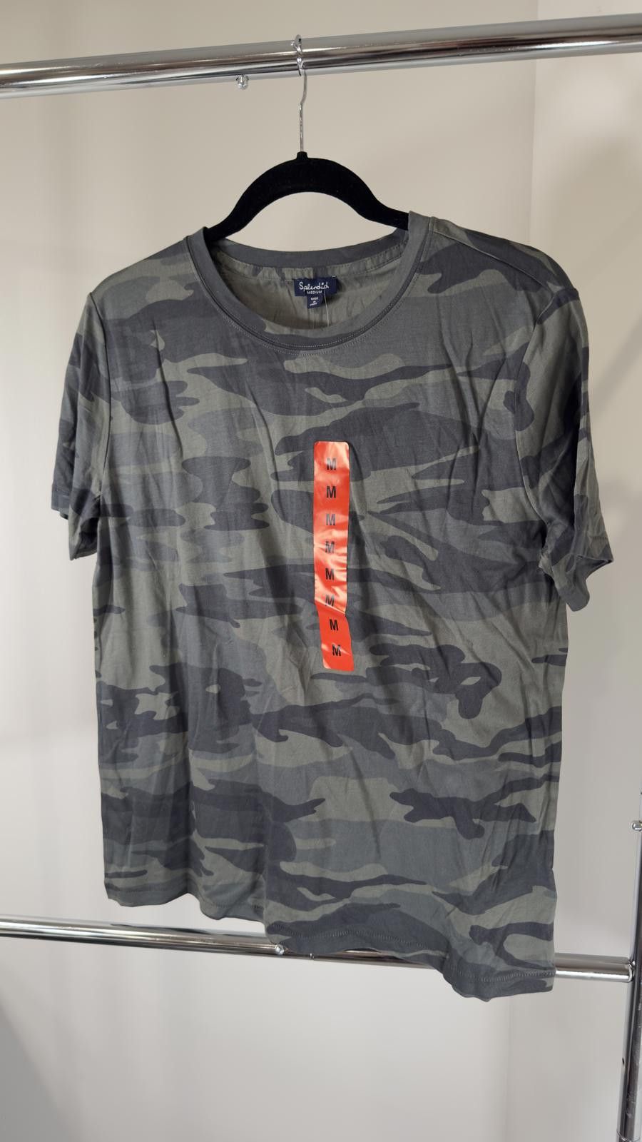 Designer Salty Crew Camo T-Shirt - M Size M / US 6-8 / IT 42-44 - 1 Thumbnail