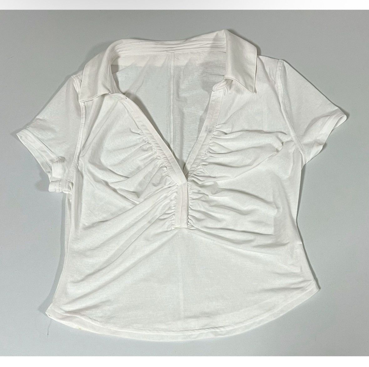 Vintage White Ruched Collared Polo Shirt Top Blouse Tee Size M 🤍 Size M / US 6-8 / IT 42-44 - 1 Thumbnail