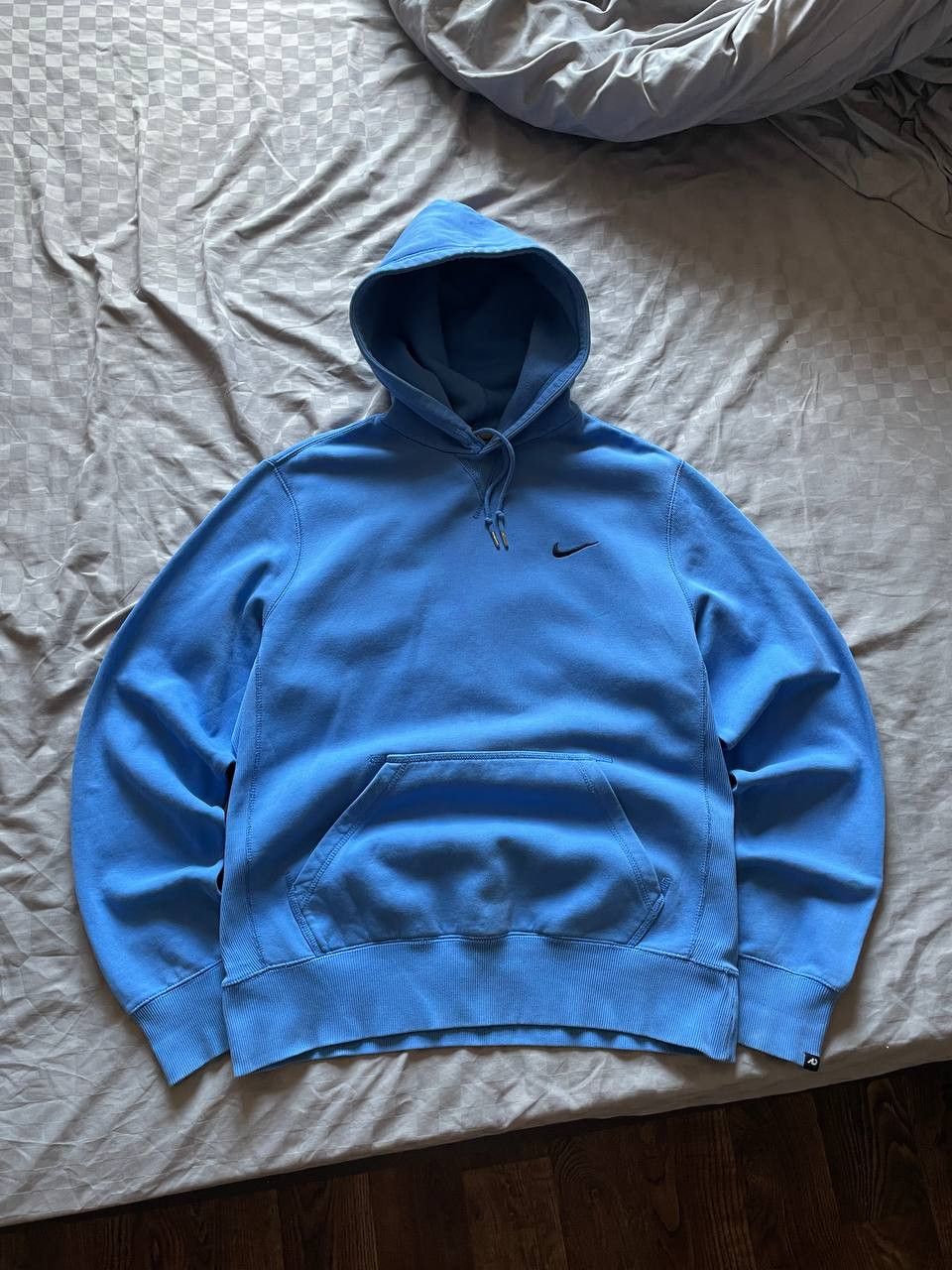 Nike Vintage Nike Hoodie Boxy Fit Mini Swoosh Y2K Rare 90s Size US L / EU 52-54 / 3 - 2 Thumbnail