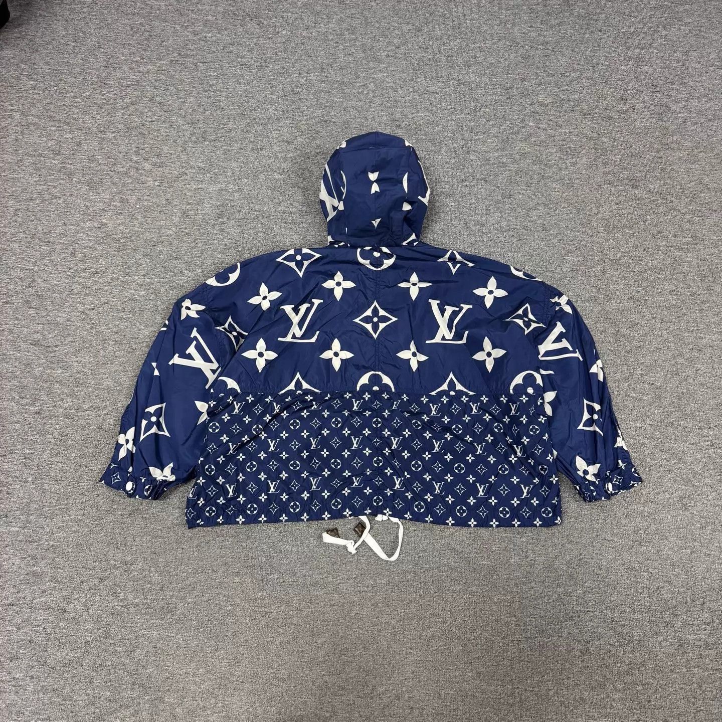 Louis Vuitton LV Women's Oversized Monogram All Over Print Shell Jacket 36 Size XS / US 0-2 / IT 36-38 - 3 Thumbnail