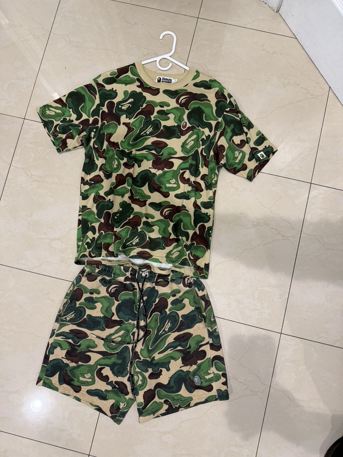 Bape BAPE A Bathing Ape 1st Camo Matching Set – Tee + Sweat Short Size US S / EU 44-46 / 1 - 1 Thumbnail