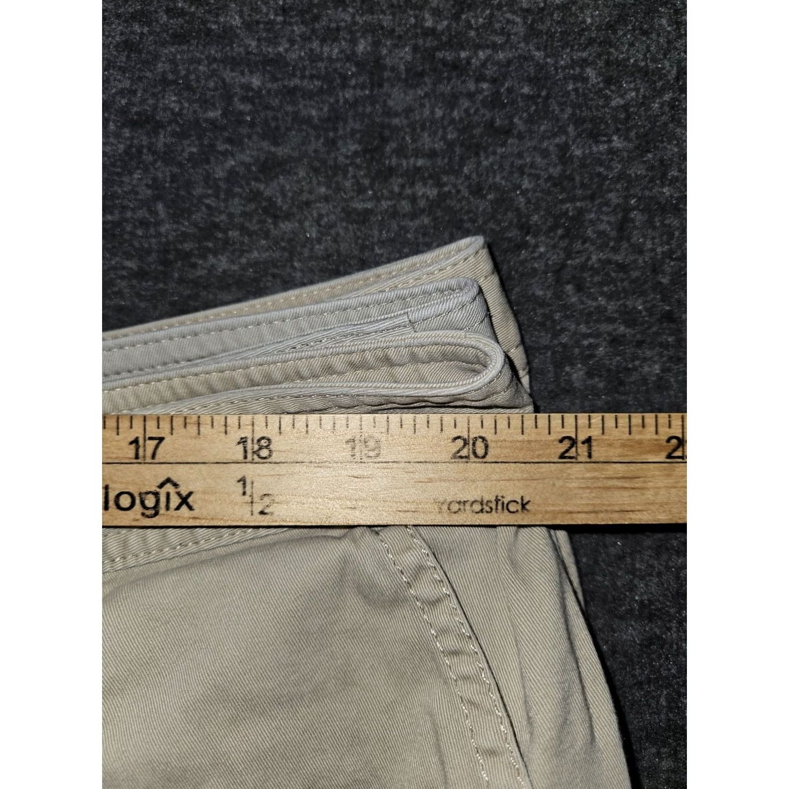 Vintage VINTAGE L.L. Bean Cargo Shorts Women's 20 Regular Favorite Fit Lot of 3 Beige Khaki Gray Shipping? Size 42" / US 20 - 3 Thumbnail