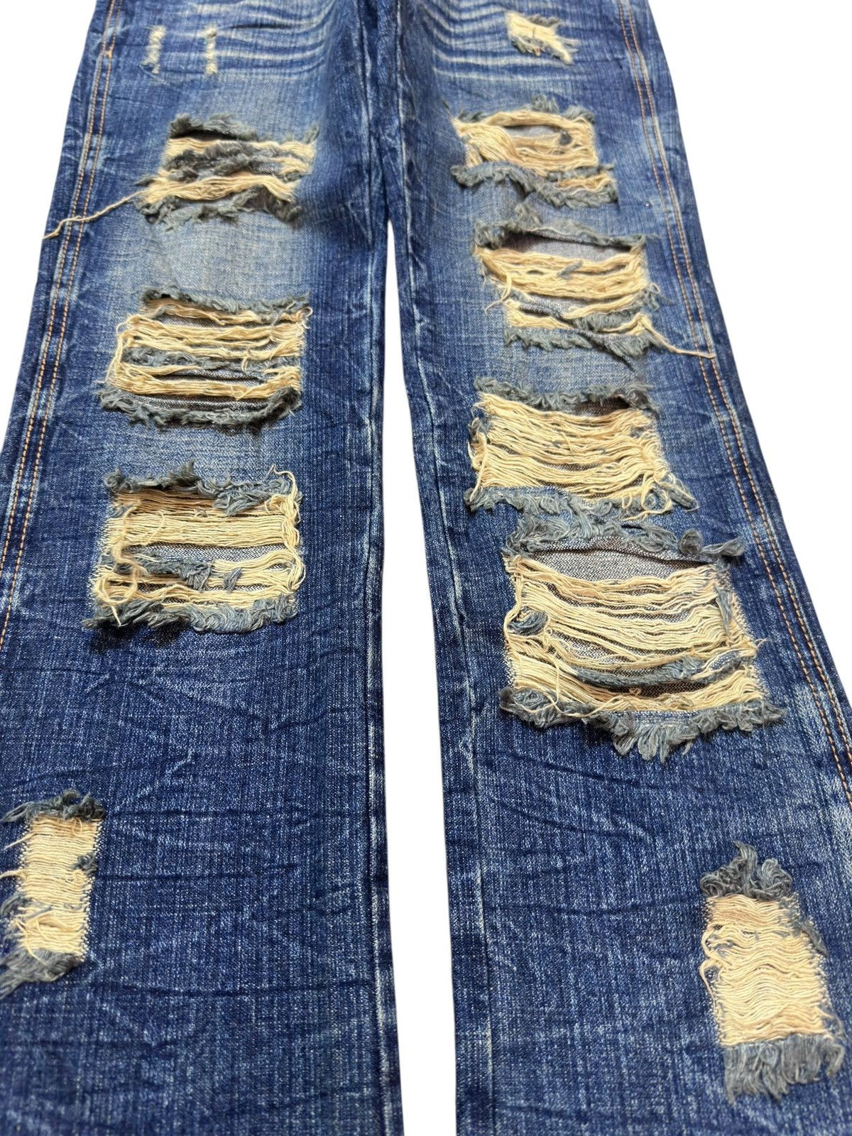 LITTLE AFRICA Vintage Africa Taro 10 Low Rise Ripped Distressed Denim Size US 29 - 3 Thumbnail
