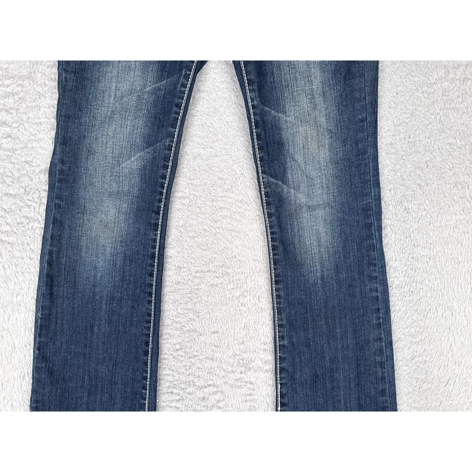 Vintage Miss Chic Icon Jeans Bootcut Juniors 7 Blue Medium Wash Mid Rise Rhinestone 26x30 Jeans Womens Retro USA Size 28" / US 6 / IT 42 - 3 Thumbnail
