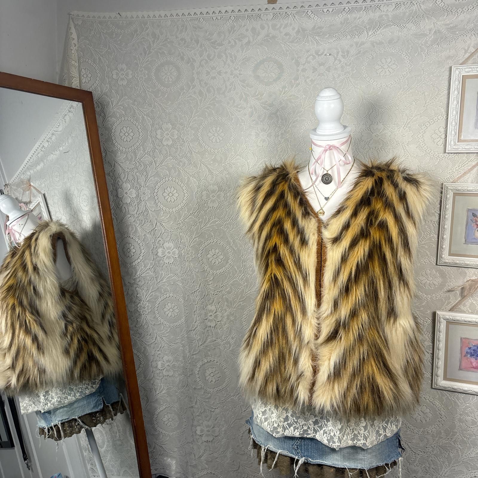 Other vintage faux fur vest Size L / US 10 / IT 46 - 2 Thumbnail