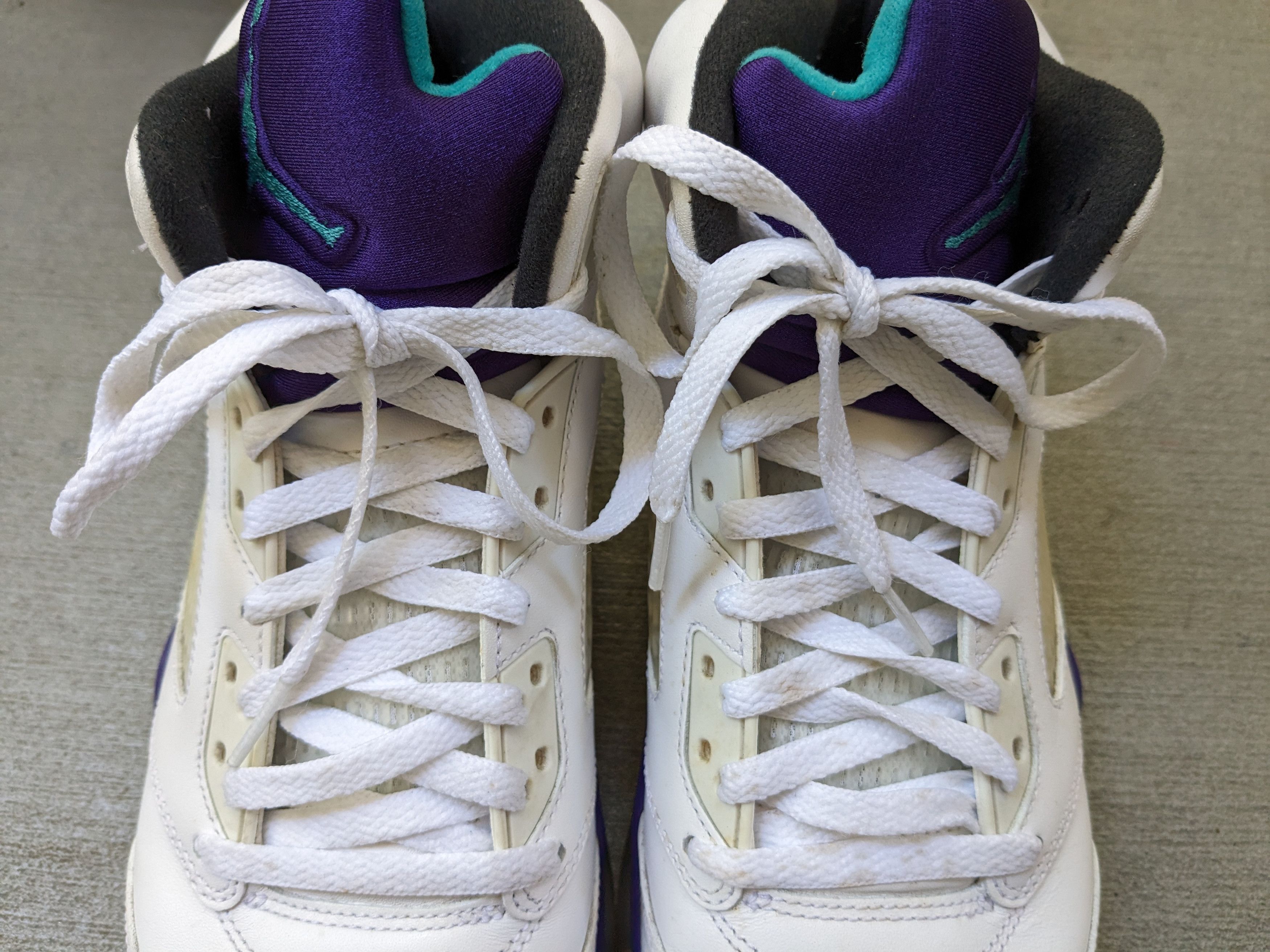 Jordan Brand Nike Air Jordan 5 Retro Grape 2013 White Purple 136027-108 Size US 9.5 / EU 42-43 - 2 Thumbnail