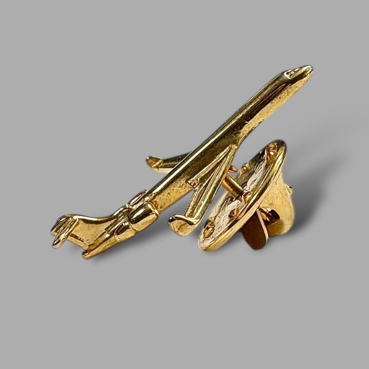 O. Ballou Ballou Gold Tone Collectible Jet Airplane Lapel Pin 1” Size ONE SIZE - 5 Thumbnail
