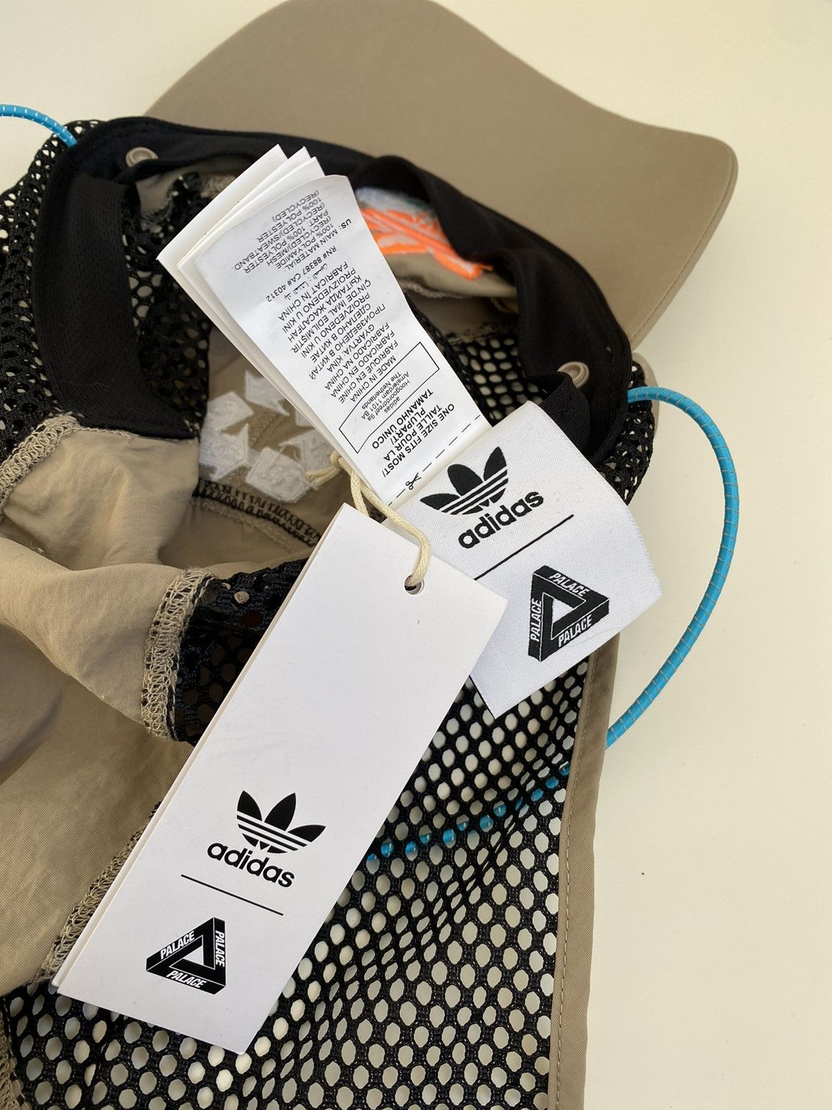 Adidas × Palace Adidas x Palace nature cap blanch cargo Size ONE SIZE - 16 Thumbnail