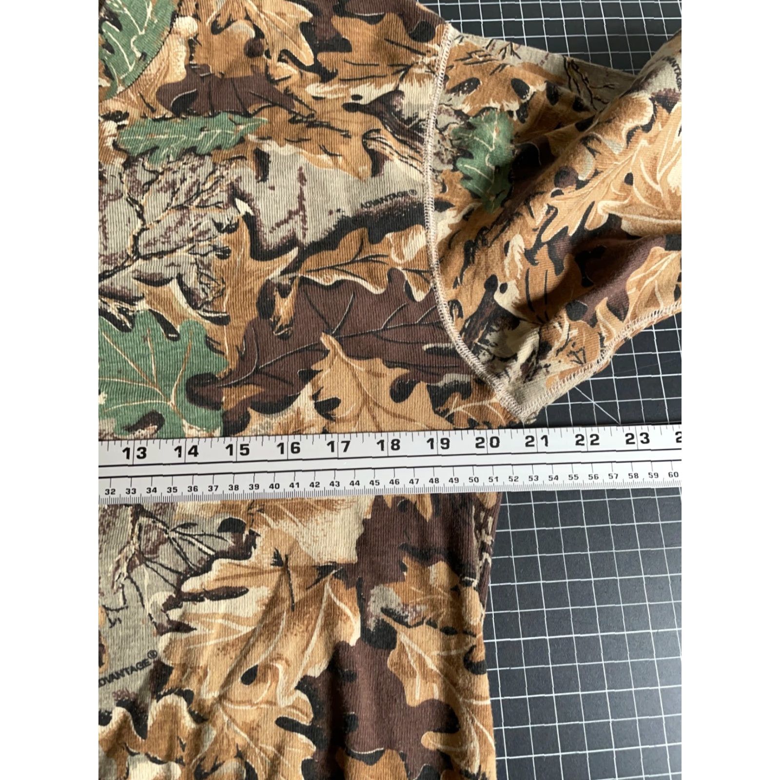 Vintage VINTAGE 90s Camouflage Henley Long Sleeve T-Shirt Men's Medium Brown Advantage Camouflage Pattern Men’s T-Shirt Size US M / EU 48-50 / 2 - 5 Thumbnail